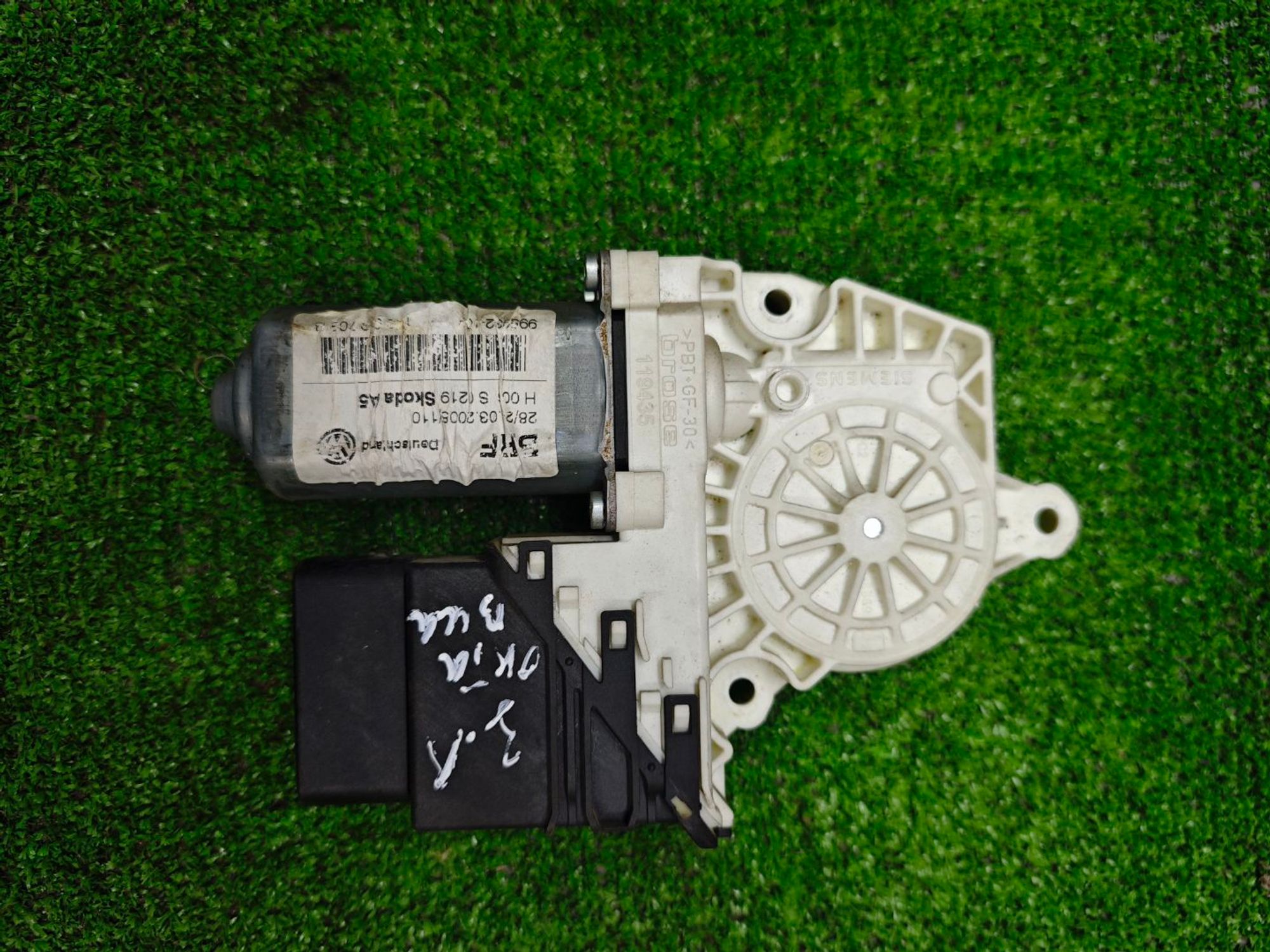 https://ycs.partsauto.market/partsauto-images/thmbs/userImages/642e6f5f1bce7f21e2021cd69aab83bc/part/a3f7e21a-3832-428b-b01f-762ccfc47c41_1785395970272.jpg