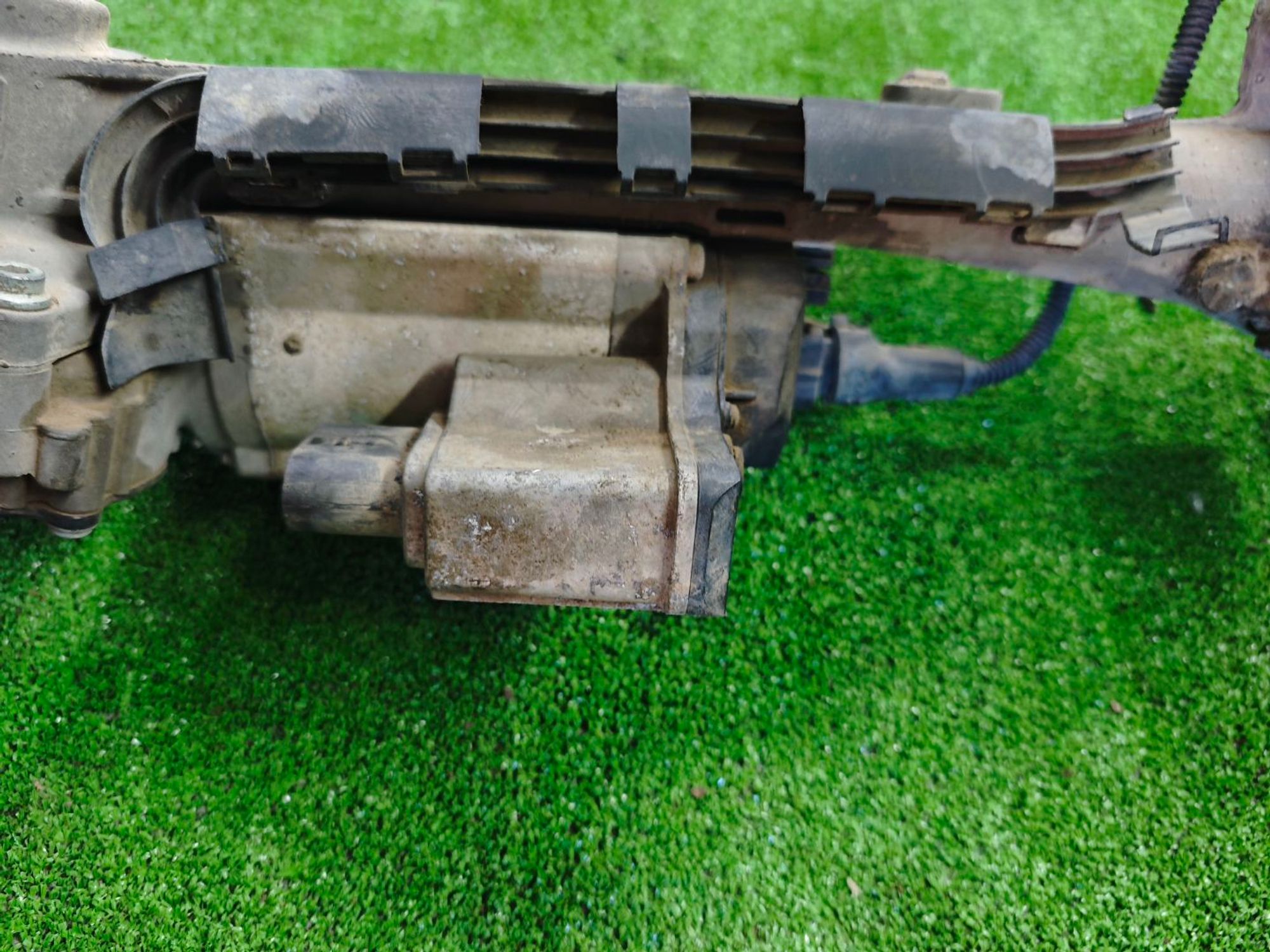 https://ycs.partsauto.market/partsauto-images/thmbs/userImages/642e6f5f1bce7f21e2021cd69aab83bc/part/a8ebb71d-f9c1-49db-bdf0-9269c225291c_1784557809545.jpg