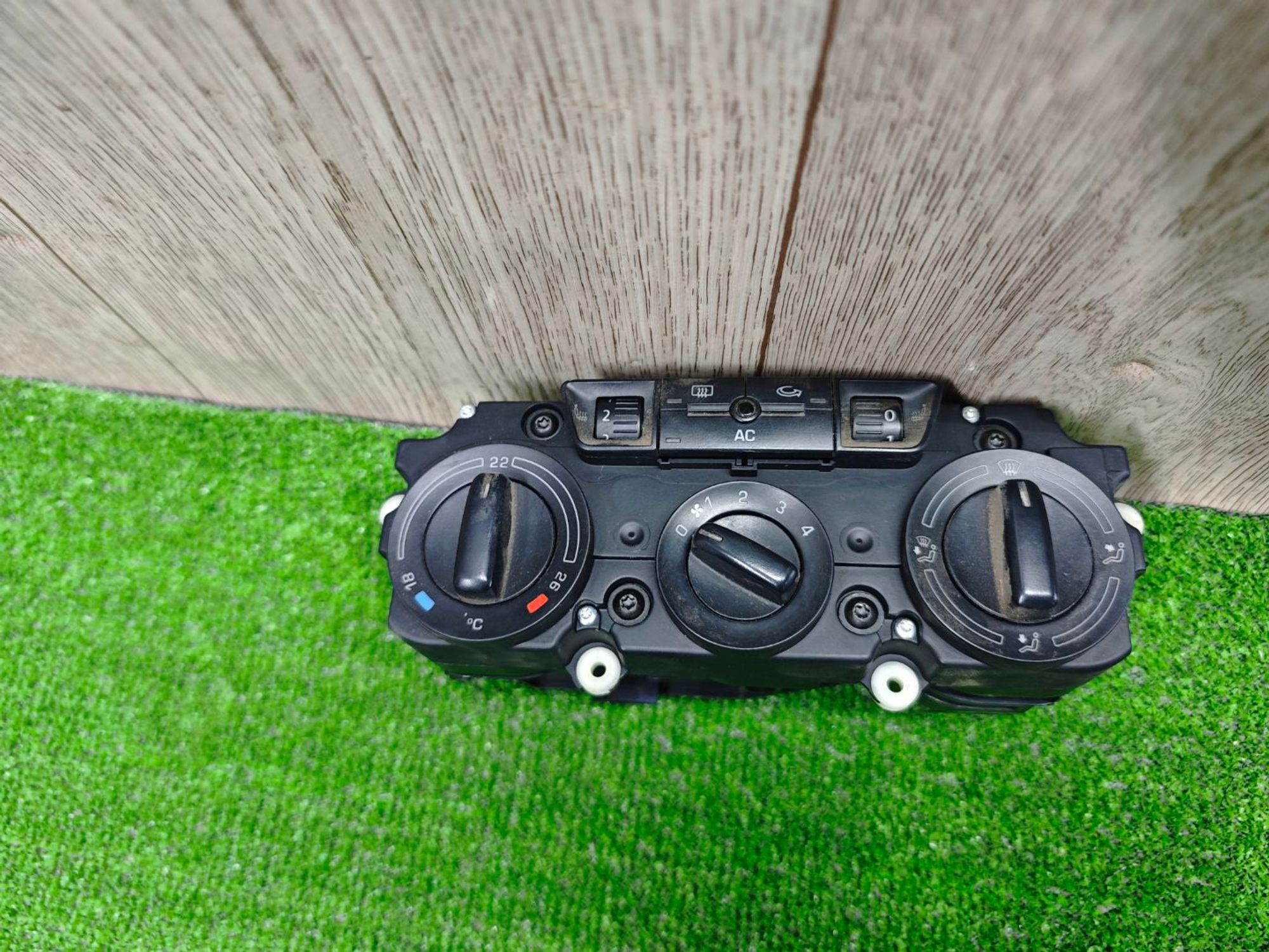 https://ycs.partsauto.market/partsauto-images/thmbs/userImages/642e6f5f1bce7f21e2021cd69aab83bc/part/a9026cdd-325c-4379-a92d-fcb6a65667de_1785352693474.jpg