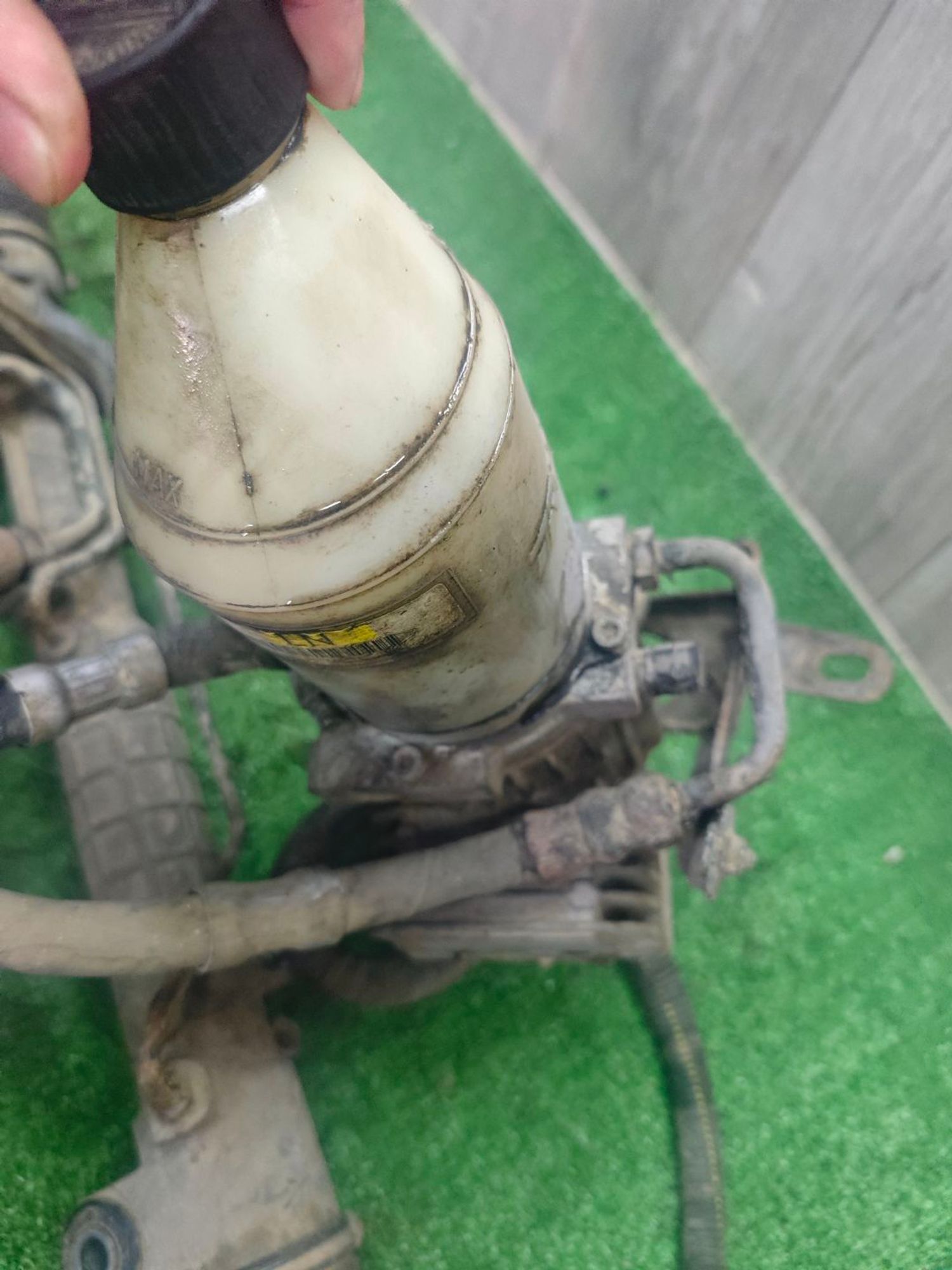 https://ycs.partsauto.market/partsauto-images/thmbs/userImages/642e6f5f1bce7f21e2021cd69aab83bc/part/aa22df4e-0d40-455d-a63d-09083d7ae8be_1785935521810.jpg