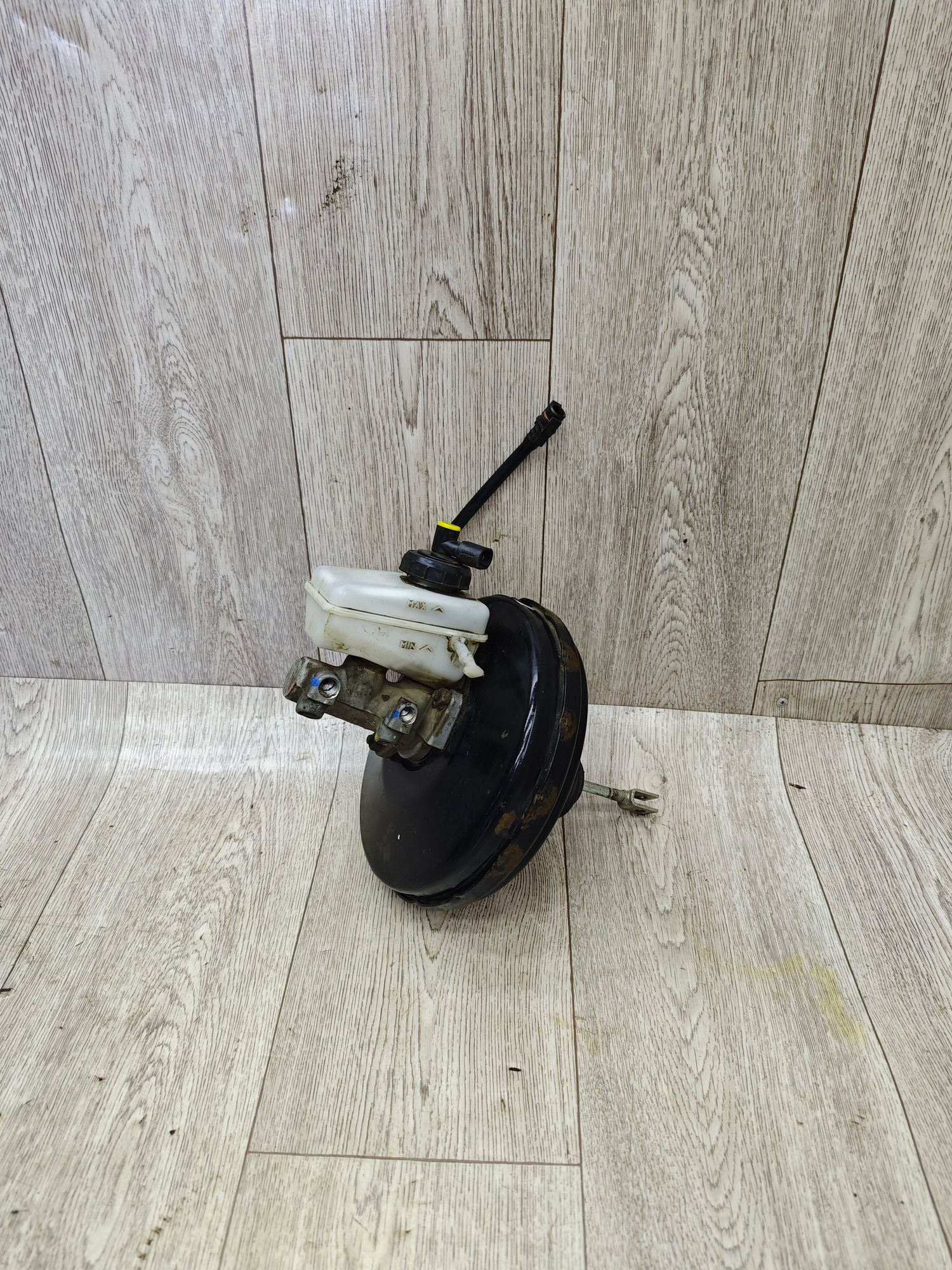 https://ycs.partsauto.market/partsauto-images/thmbs/userImages/642e6f5f1bce7f21e2021cd69aab83bc/part/c3561d38-6609-4c53-bfce-804bddd2279c_1715930131382.jpg