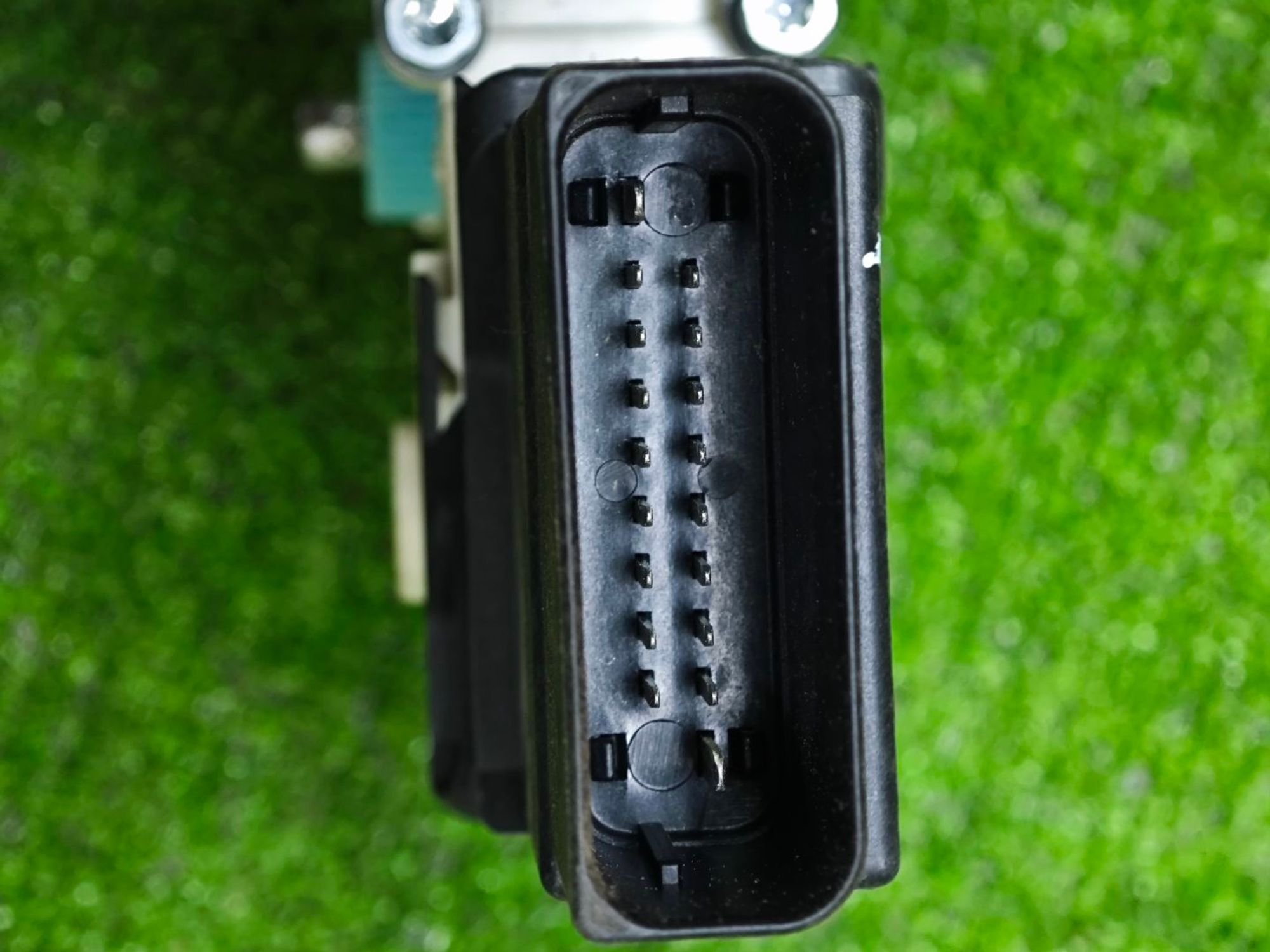 https://ycs.partsauto.market/partsauto-images/thmbs/userImages/642e6f5f1bce7f21e2021cd69aab83bc/part/ec27488b-df08-4b05-be63-26bc6b807553_1785395972940.jpg