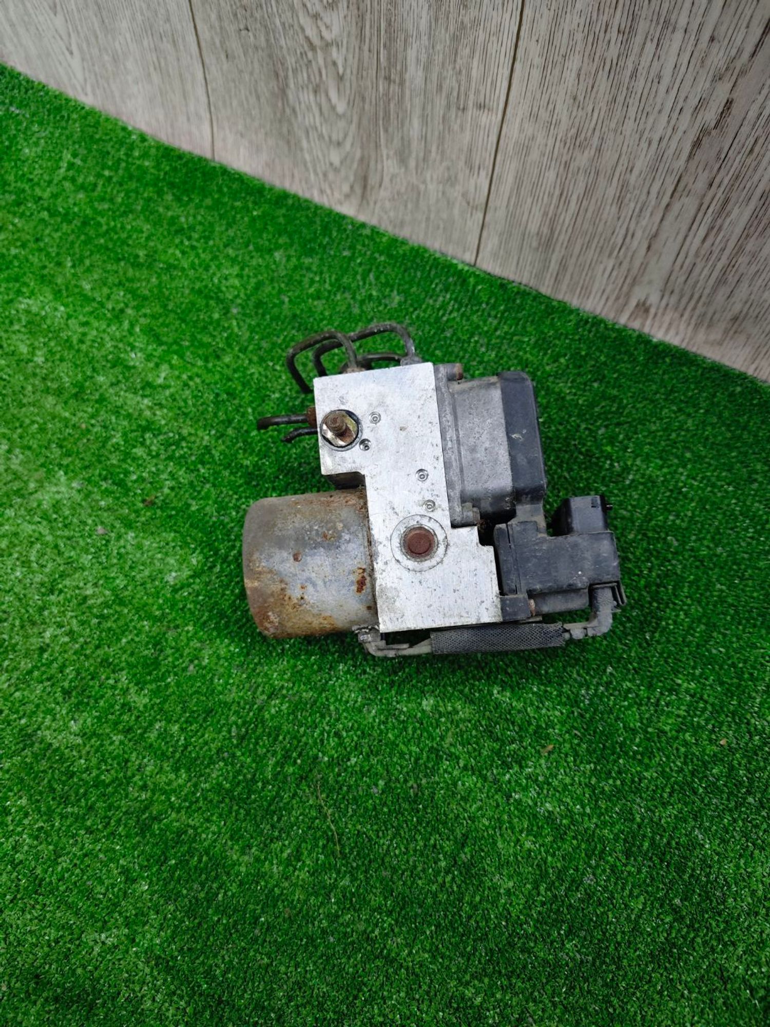 https://ycs.partsauto.market/partsauto-images/thmbs/userImages/642e6f5f1bce7f21e2021cd69aab83bc/part/f4f2083d-9173-4fa5-9561-743c930a84ab_1785859093984.jpg