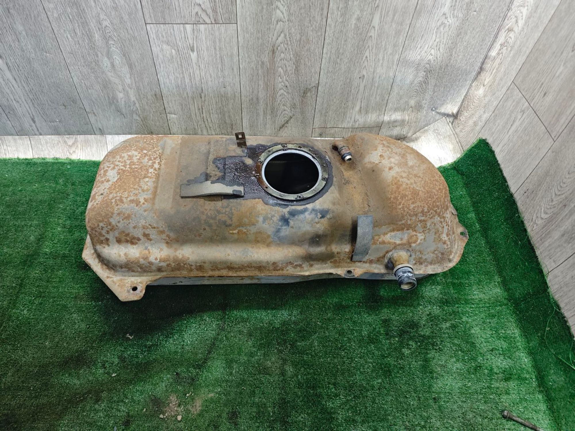 https://ycs.partsauto.market/partsauto-images/thmbs/userImages/642e6f5f1bce7f21e2021cd69aab83bc/part/f7044ddb-70c4-4e58-aebd-0b14f1f99e8b_1775484530613.jpg