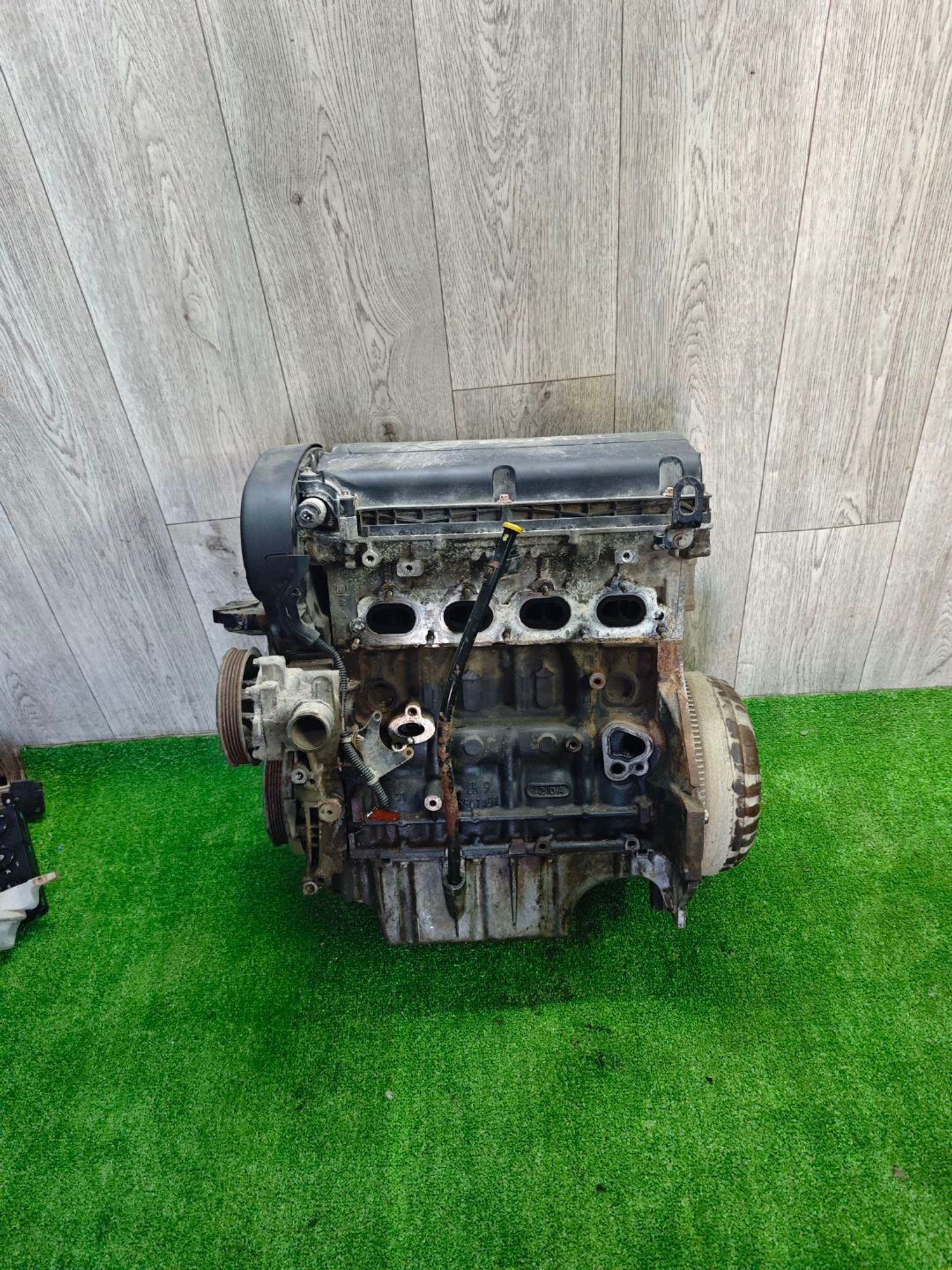 https://ycs.partsauto.market/partsauto-images/thmbs/userImages/642e6f5f1bce7f21e2021cd69aab83bc/part/f9586ea8-d112-42c5-a674-76703e12a503_1784560376823.jpg