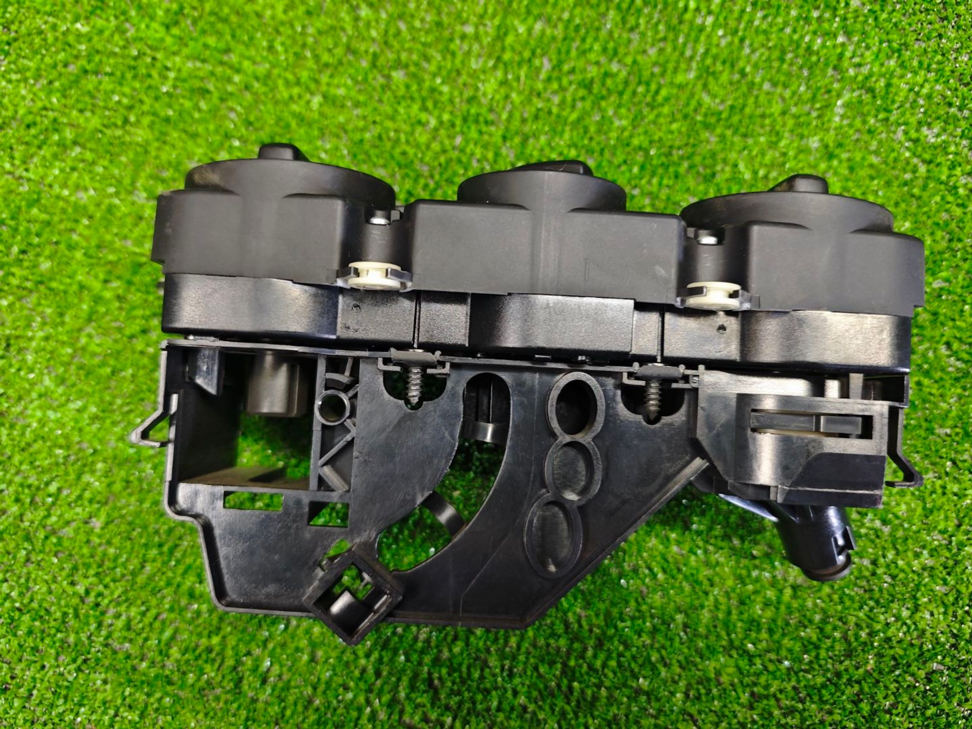 https://ycs.partsauto.market/partsauto-images/thmbs/userImages/642e6f5f1bce7f21e2021cd69aab83bc/part/f980cc90-6f45-44c0-9bba-ec745d2d1d30_1785352696941.jpg