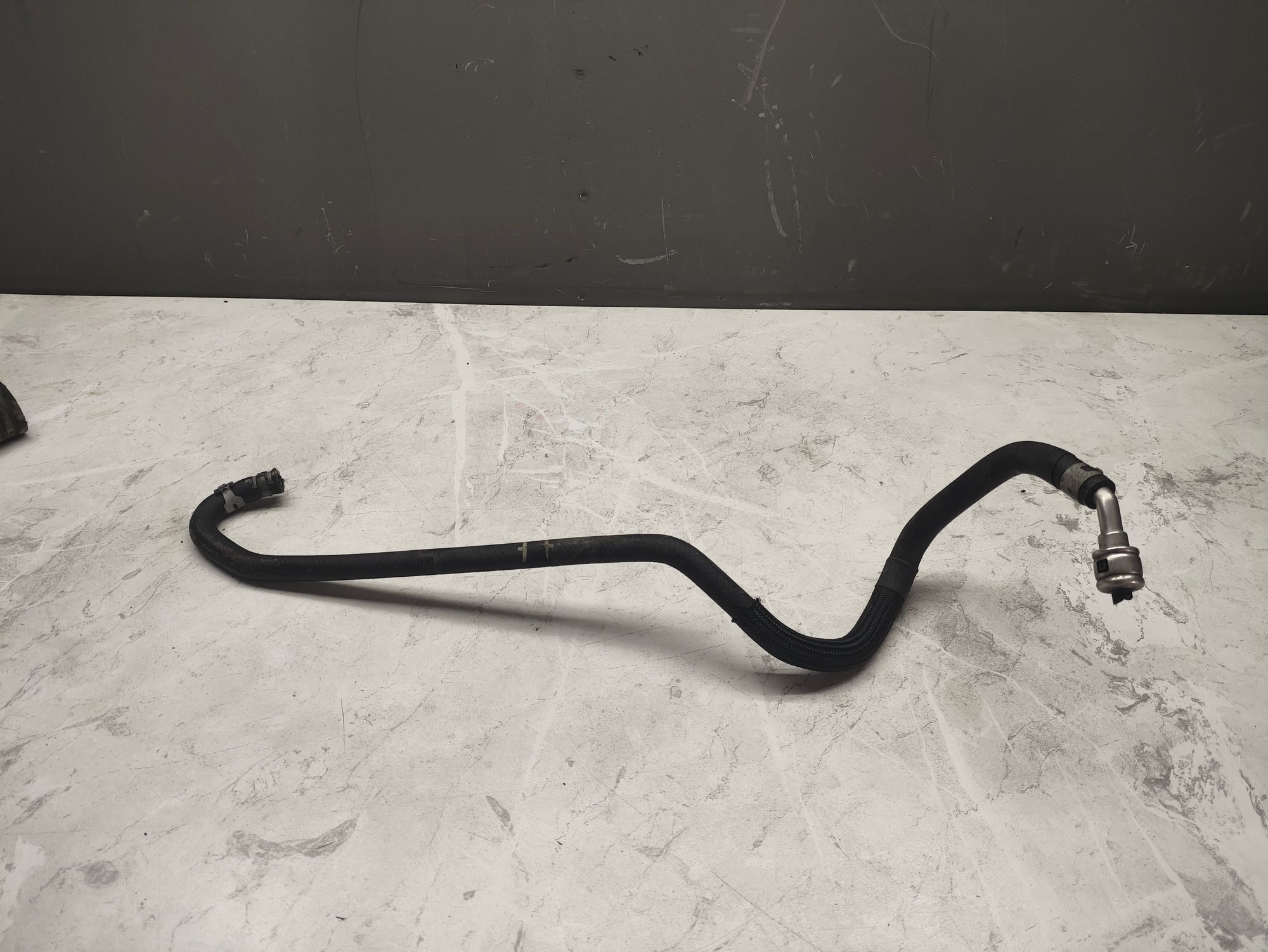 https://ycs.partsauto.market/partsauto-images/thmbs/userImages/6ab8ea4394fc0aced0b69382a3e61955/part/012dada2-6b58-41cf-88dd-6130aa81b5e9_1778584150303.jpg