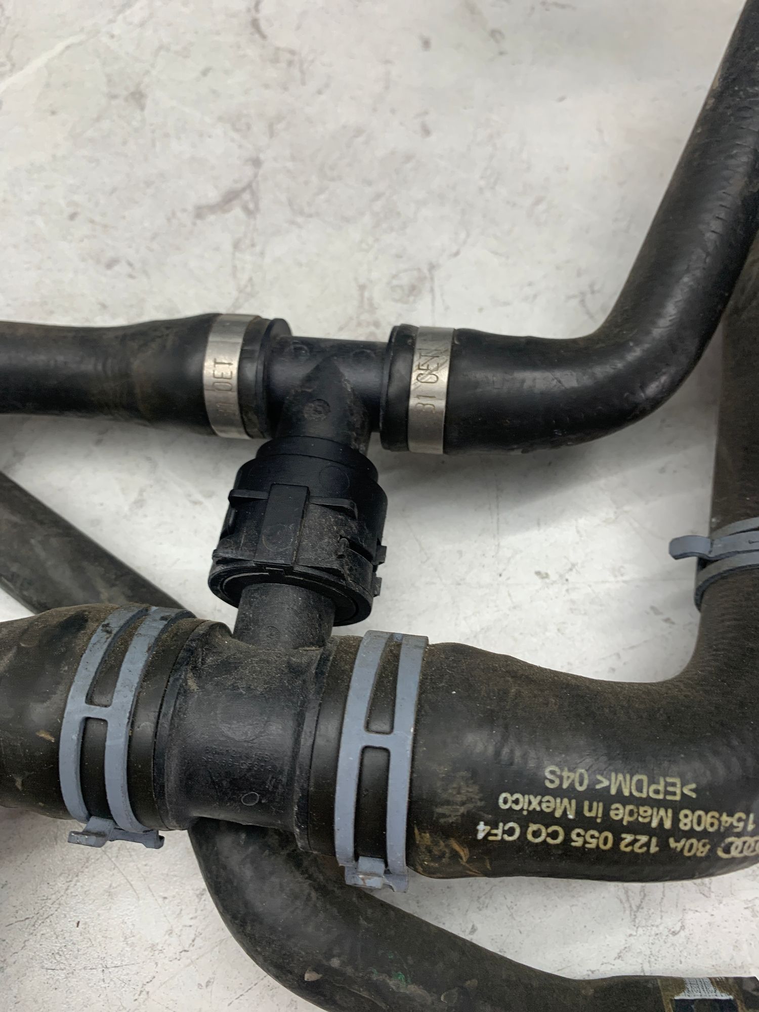 https://ycs.partsauto.market/partsauto-images/thmbs/userImages/6ab8ea4394fc0aced0b69382a3e61955/part/01340288-18c5-4116-8e09-92b61885af77_1782218928617.jpg