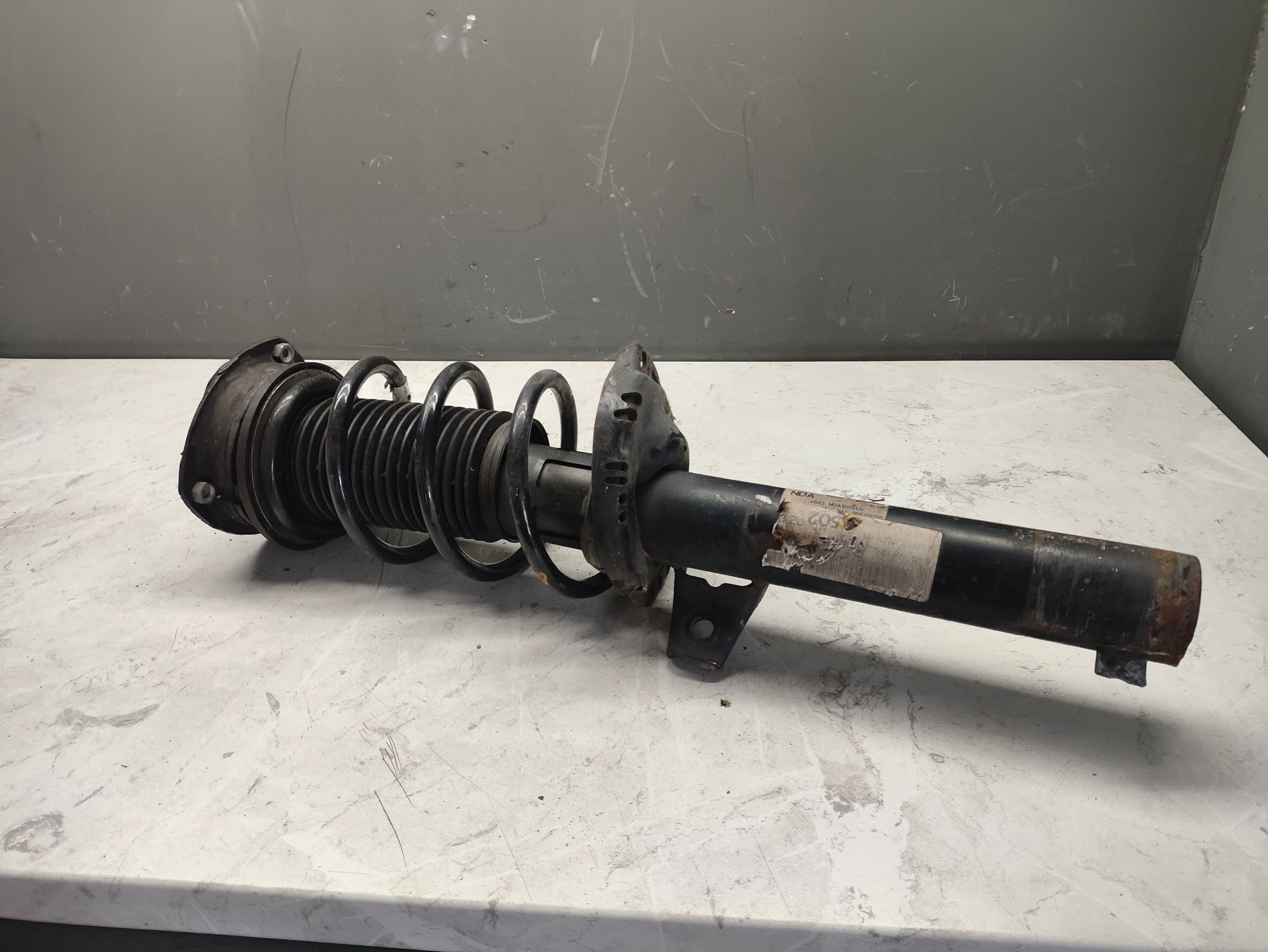 https://ycs.partsauto.market/partsauto-images/thmbs/userImages/6ab8ea4394fc0aced0b69382a3e61955/part/013f9594-b496-4bea-9b61-a0214623c8f2_1787312091931.jpg
