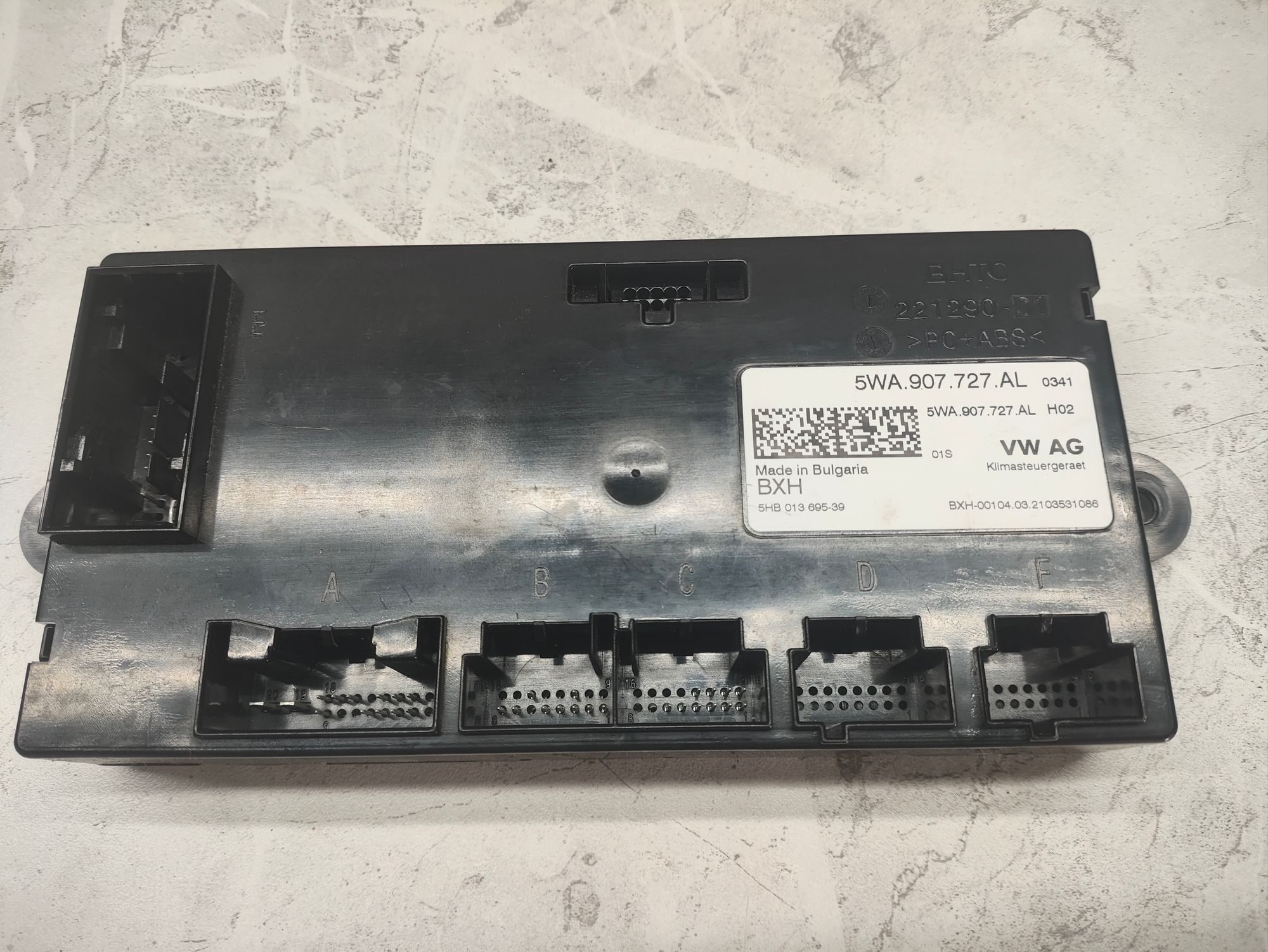 https://ycs.partsauto.market/partsauto-images/thmbs/userImages/6ab8ea4394fc0aced0b69382a3e61955/part/03615334-074c-45c3-b2e7-87faa3dfa778_1775728540281.jpg