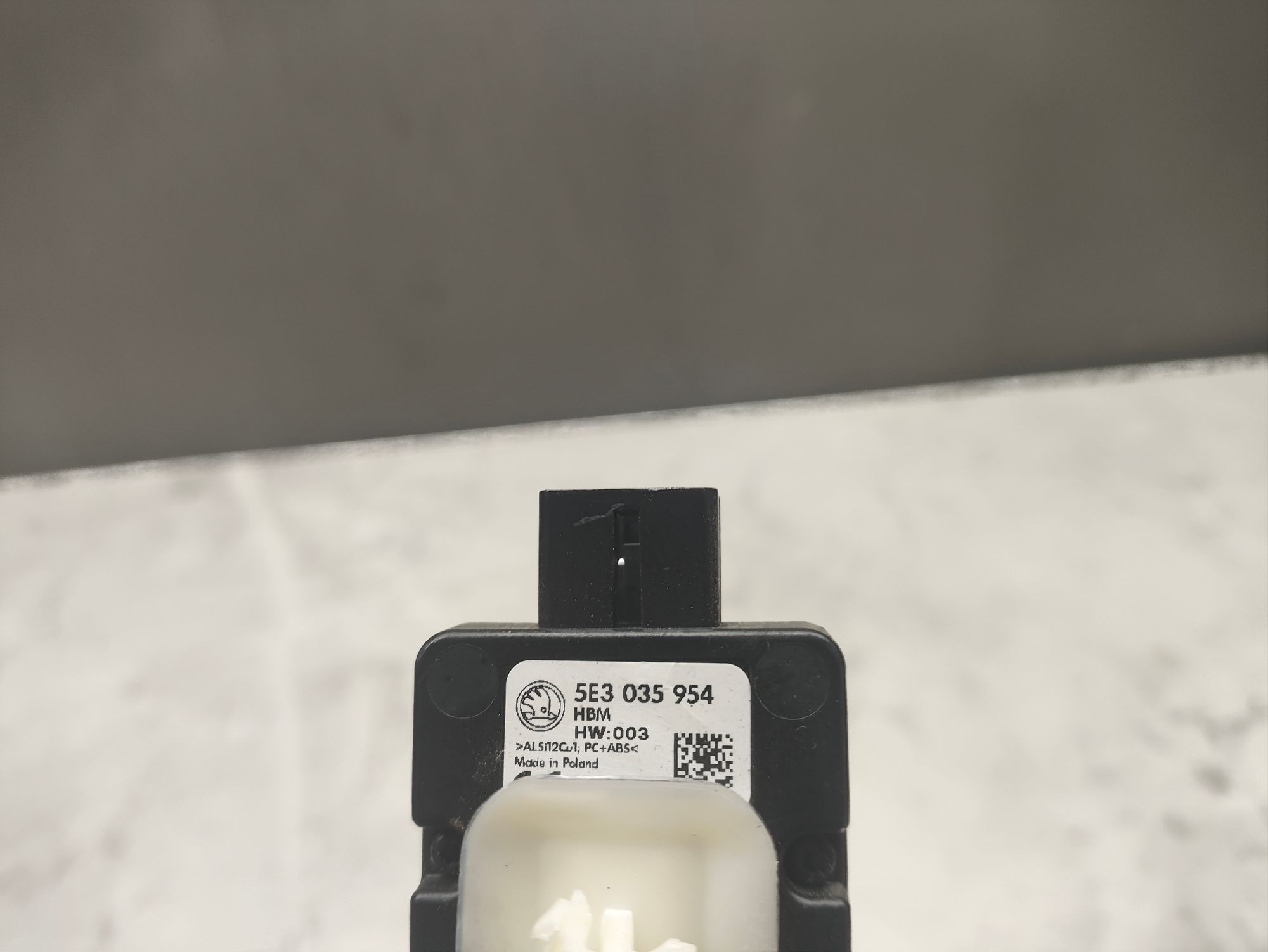 https://ycs.partsauto.market/partsauto-images/thmbs/userImages/6ab8ea4394fc0aced0b69382a3e61955/part/045db74e-5d3e-4de5-959b-88f59e1e0da0_1775728699826.jpg