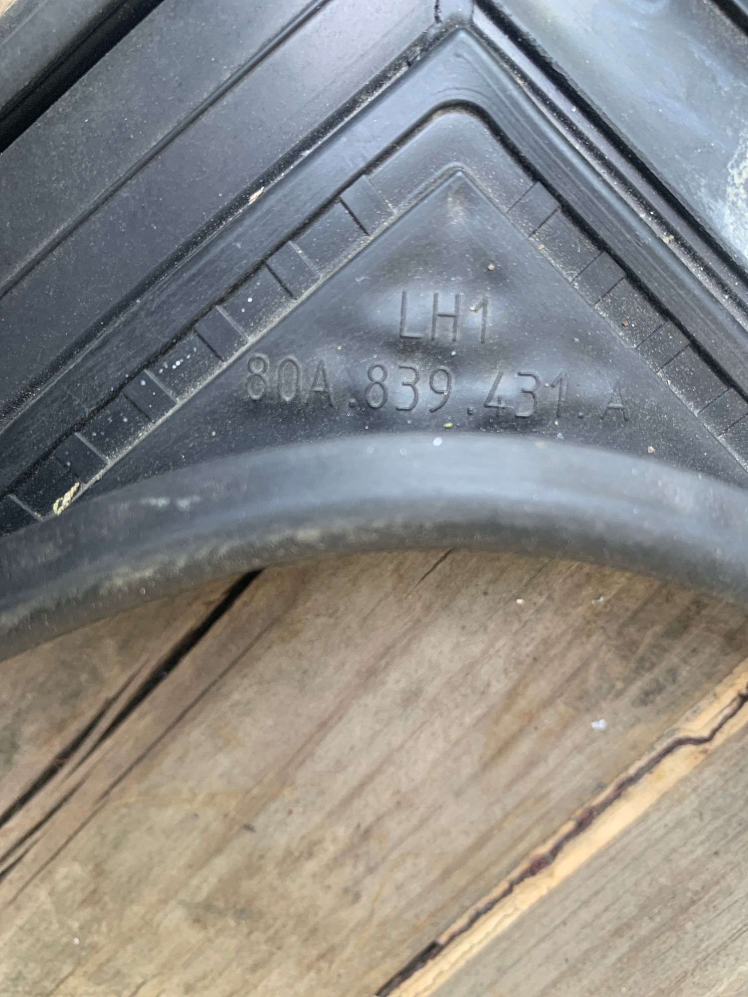 https://ycs.partsauto.market/partsauto-images/thmbs/userImages/6ab8ea4394fc0aced0b69382a3e61955/part/04619e48-3821-4de9-9ba3-330d44cadc96_1786101771668.jpg