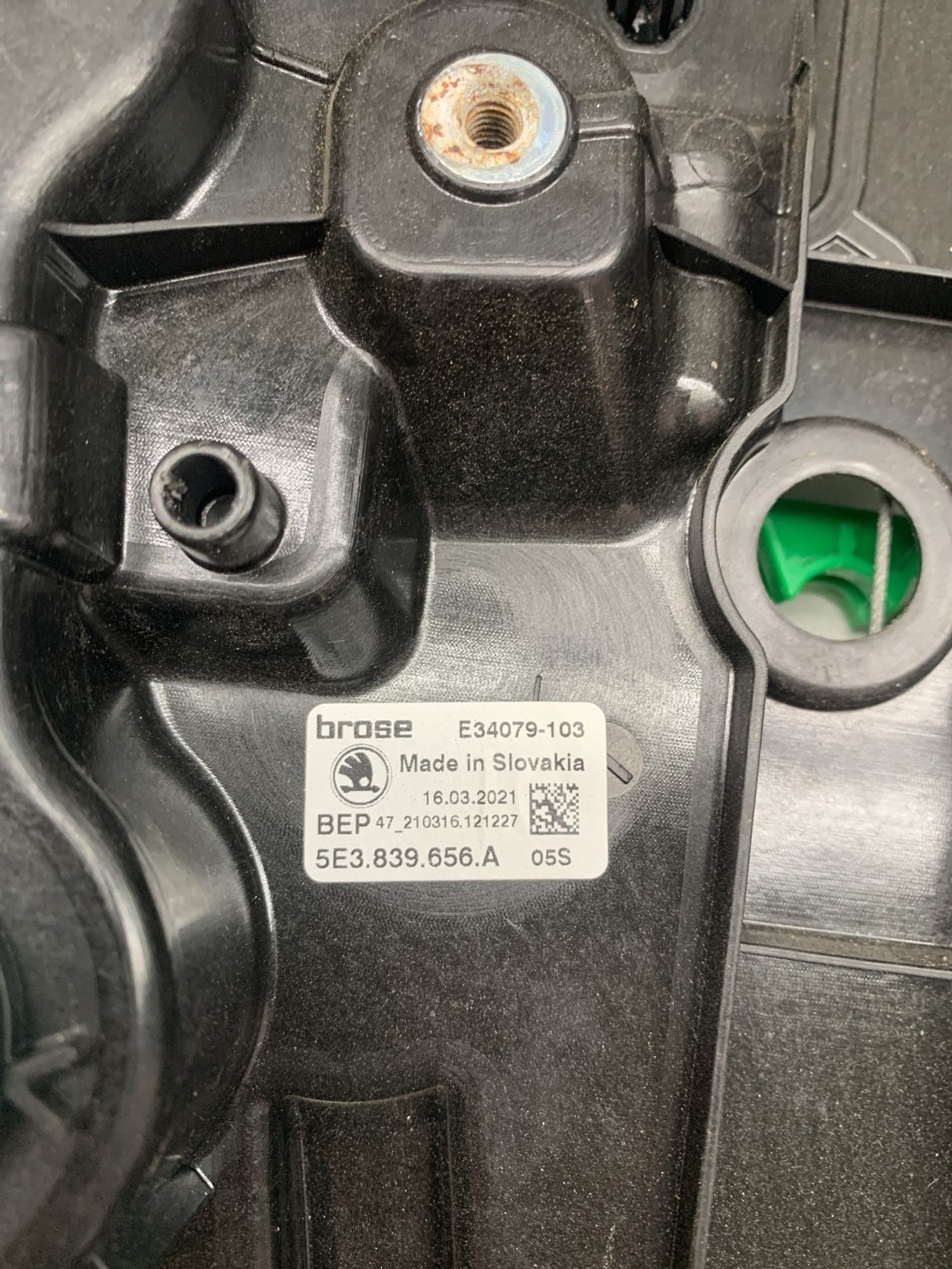 https://ycs.partsauto.market/partsauto-images/thmbs/userImages/6ab8ea4394fc0aced0b69382a3e61955/part/04cbd23c-d88d-41b8-a573-f8e0ef3af27d_1774348714535.jpg