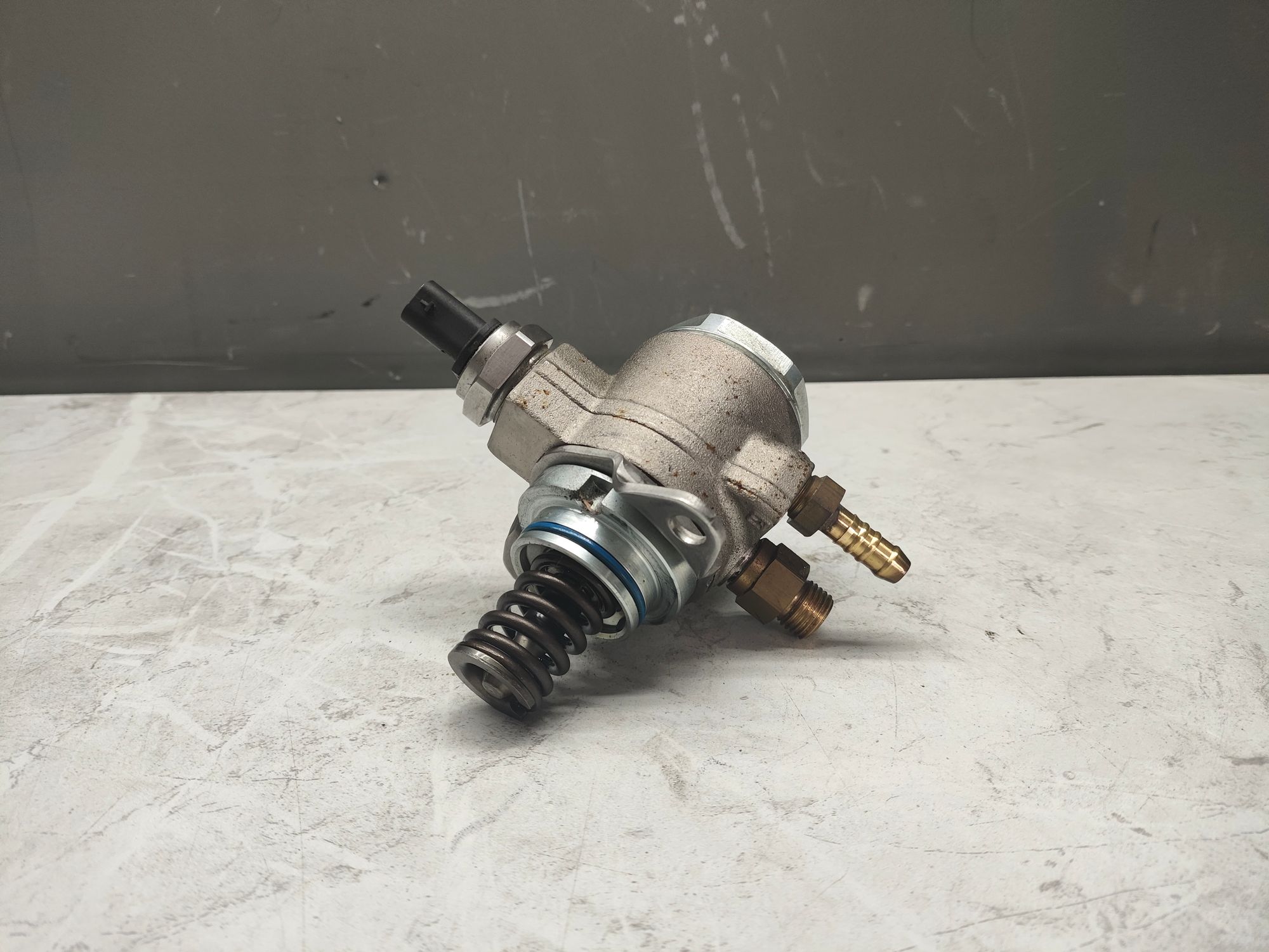 https://ycs.partsauto.market/partsauto-images/thmbs/userImages/6ab8ea4394fc0aced0b69382a3e61955/part/06e19fa7-6ea7-40c9-85ee-16d383a548f9_1778580263917.jpg