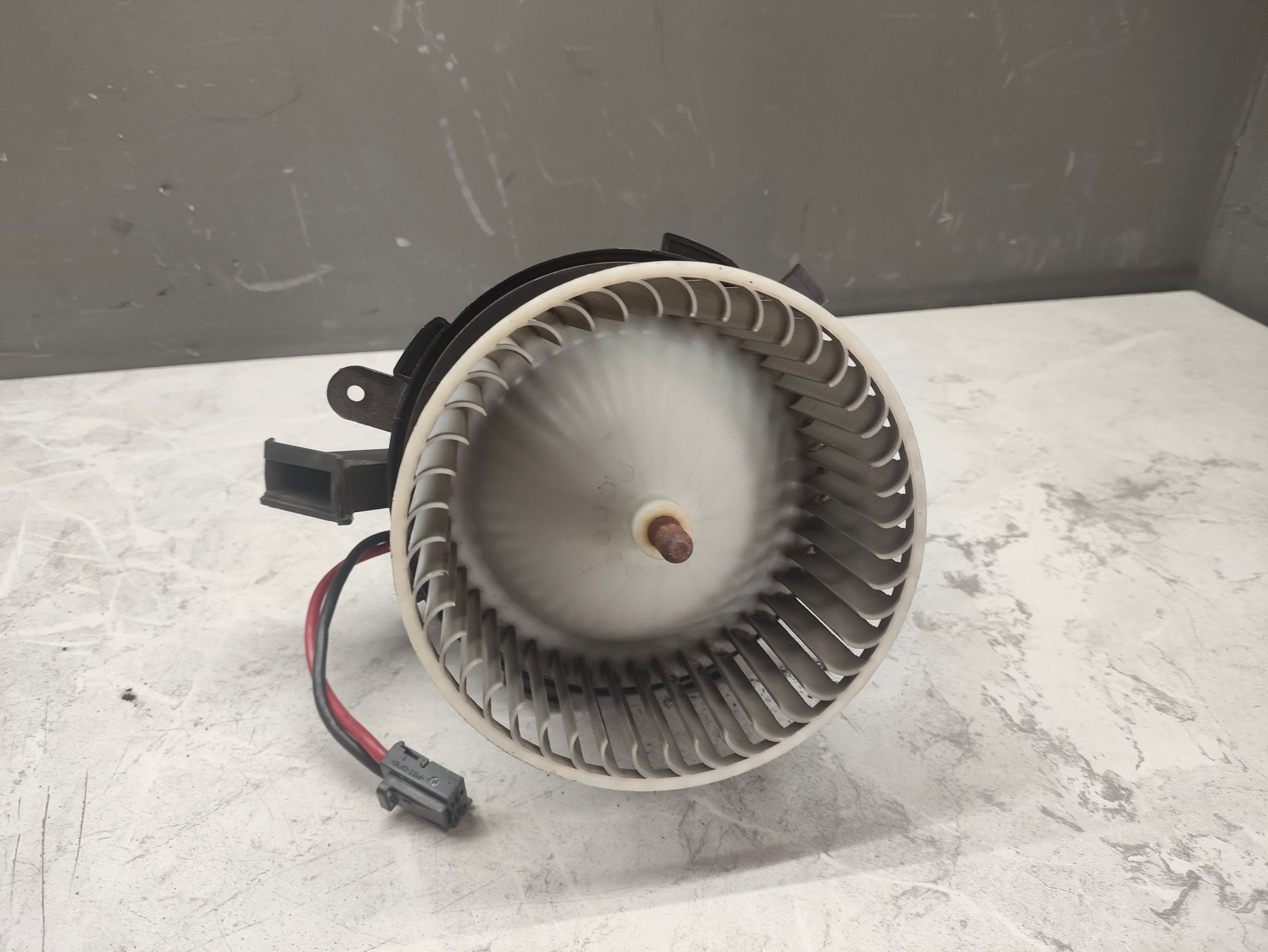 https://ycs.partsauto.market/partsauto-images/thmbs/userImages/6ab8ea4394fc0aced0b69382a3e61955/part/095694d5-cee1-4087-955f-f1de007bfc0c_1784111719499.jpg