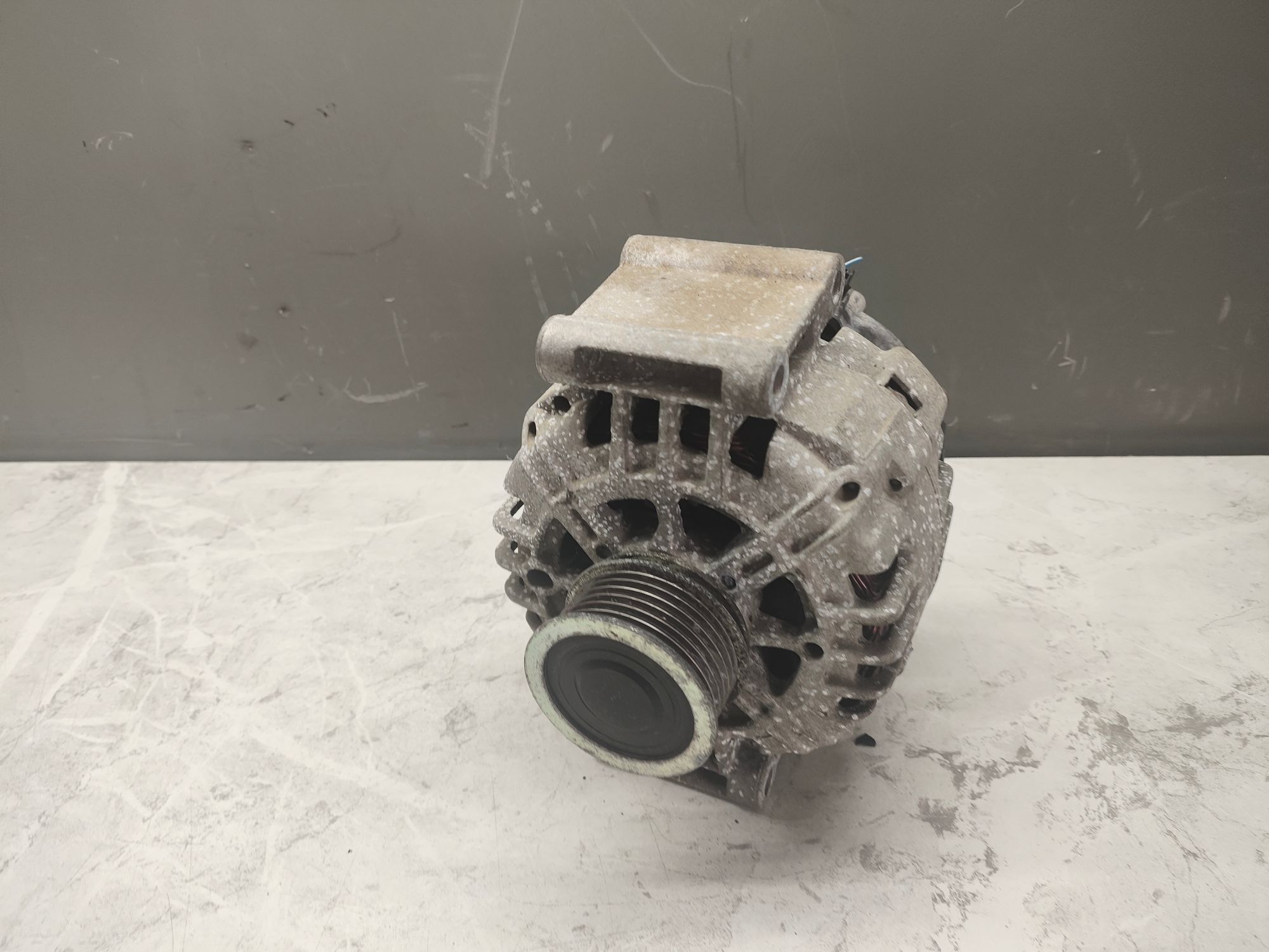 https://ycs.partsauto.market/partsauto-images/thmbs/userImages/6ab8ea4394fc0aced0b69382a3e61955/part/095f6cee-7c57-47de-b8fc-950d80a9afed_1781602916493.jpg