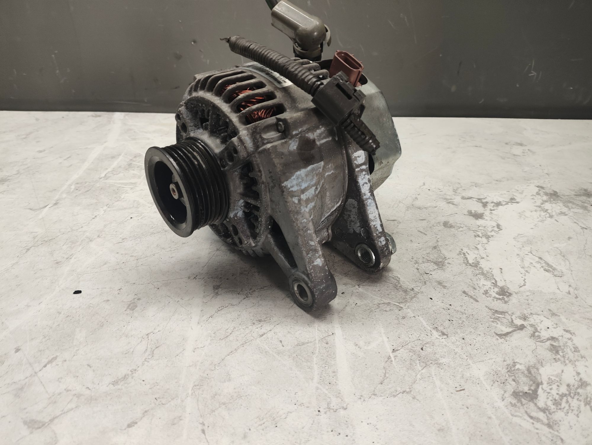 https://ycs.partsauto.market/partsauto-images/thmbs/userImages/6ab8ea4394fc0aced0b69382a3e61955/part/0ab18d99-4037-49af-b3b6-d2d913d28869_1779539476719.jpg