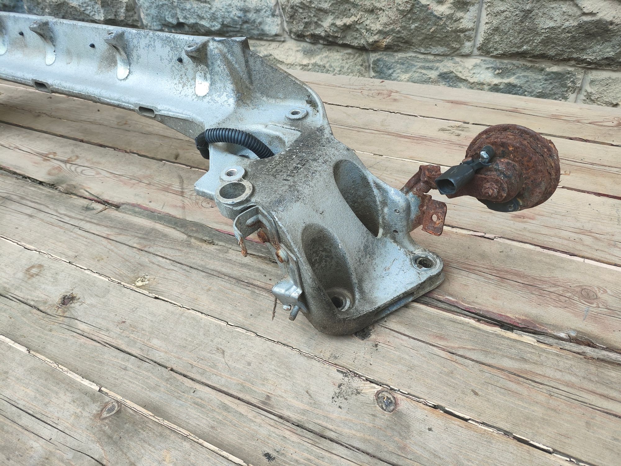 https://ycs.partsauto.market/partsauto-images/thmbs/userImages/6ab8ea4394fc0aced0b69382a3e61955/part/0cf3195d-2dd7-4608-9aea-b8ea6269d990_1781084460296.jpg