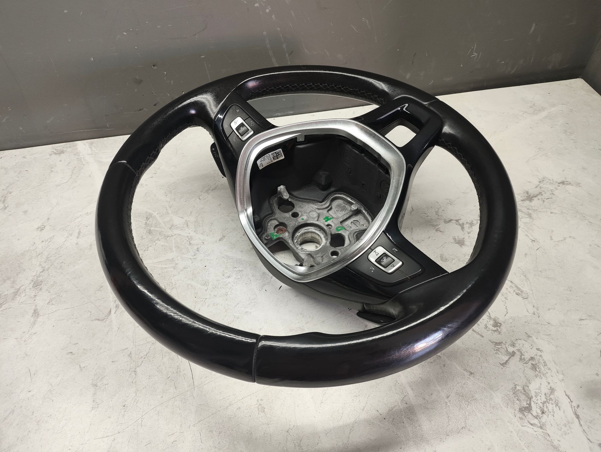 https://ycs.partsauto.market/partsauto-images/thmbs/userImages/6ab8ea4394fc0aced0b69382a3e61955/part/0e03692d-f676-42c9-a4f7-b31665d7e364_1787306766067.jpg