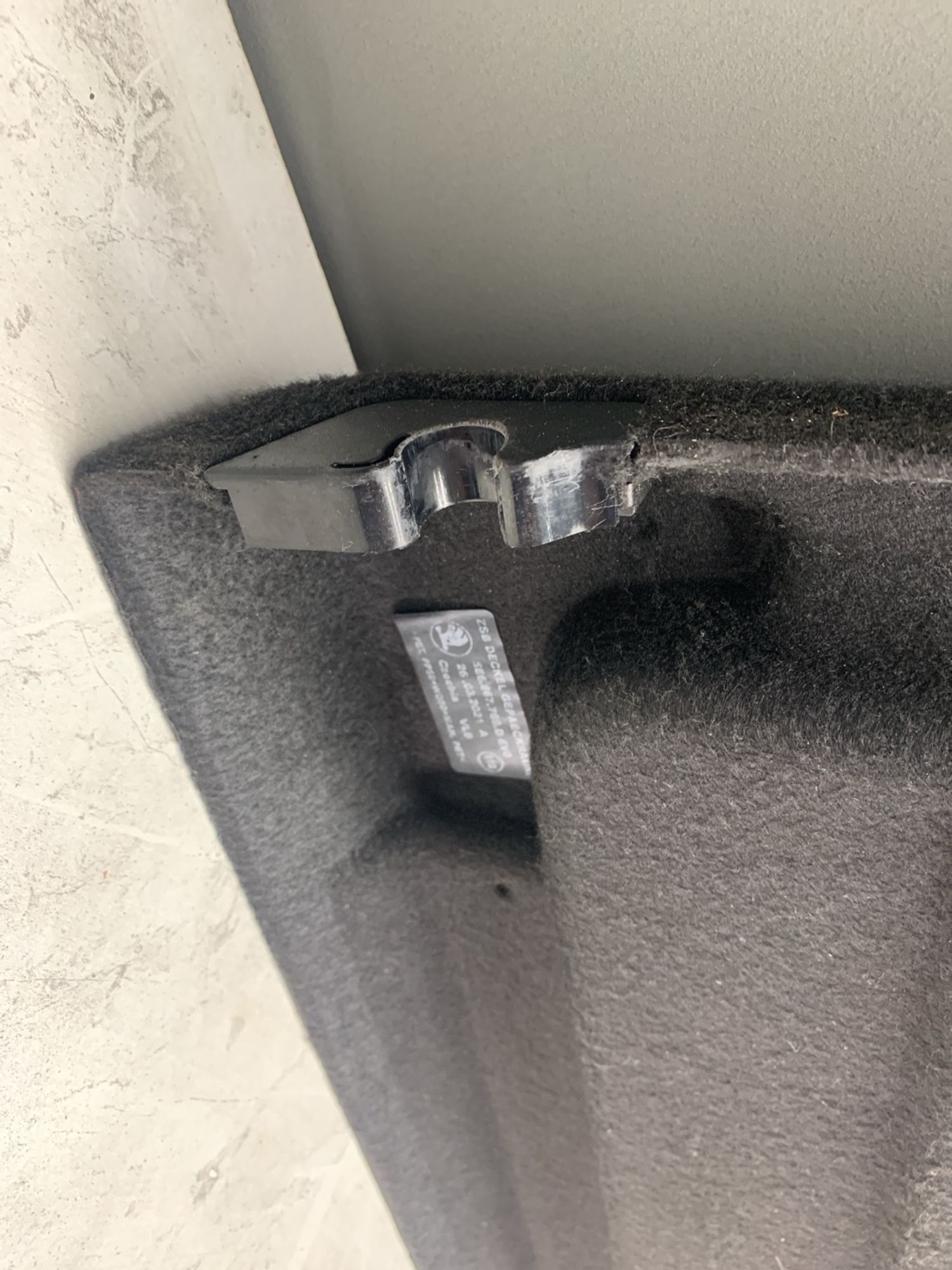 https://ycs.partsauto.market/partsauto-images/thmbs/userImages/6ab8ea4394fc0aced0b69382a3e61955/part/0f263551-1c0f-41fd-926b-7f2bf6dfb8e8_1774358142037.jpg