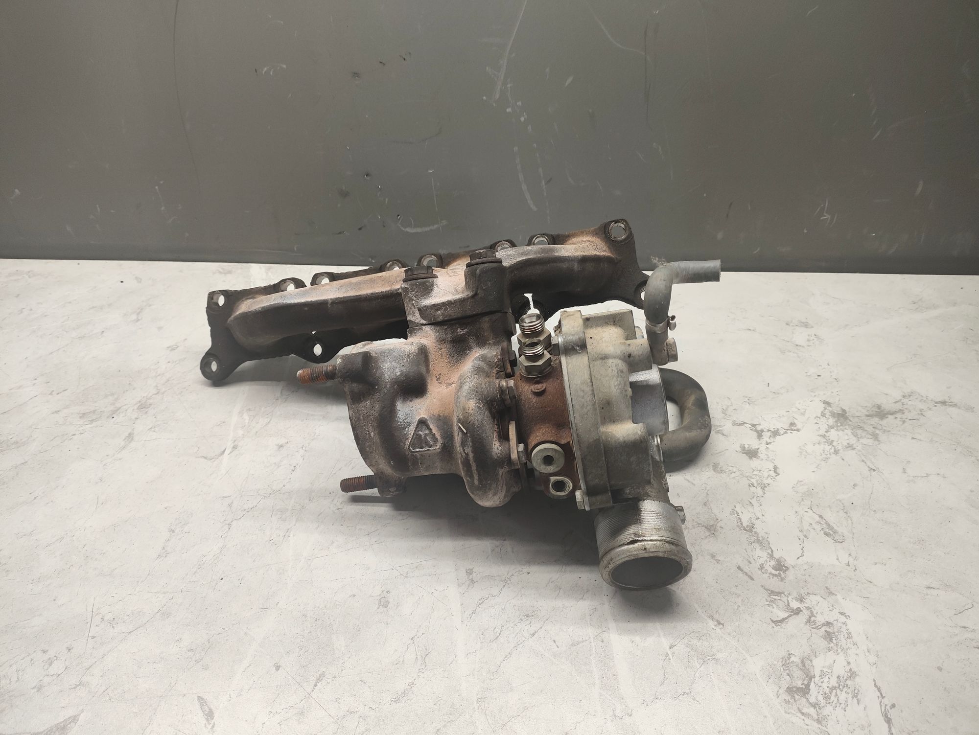 https://ycs.partsauto.market/partsauto-images/thmbs/userImages/6ab8ea4394fc0aced0b69382a3e61955/part/0fe40557-527b-417a-85b2-9a097841a836_1781610205737.jpg