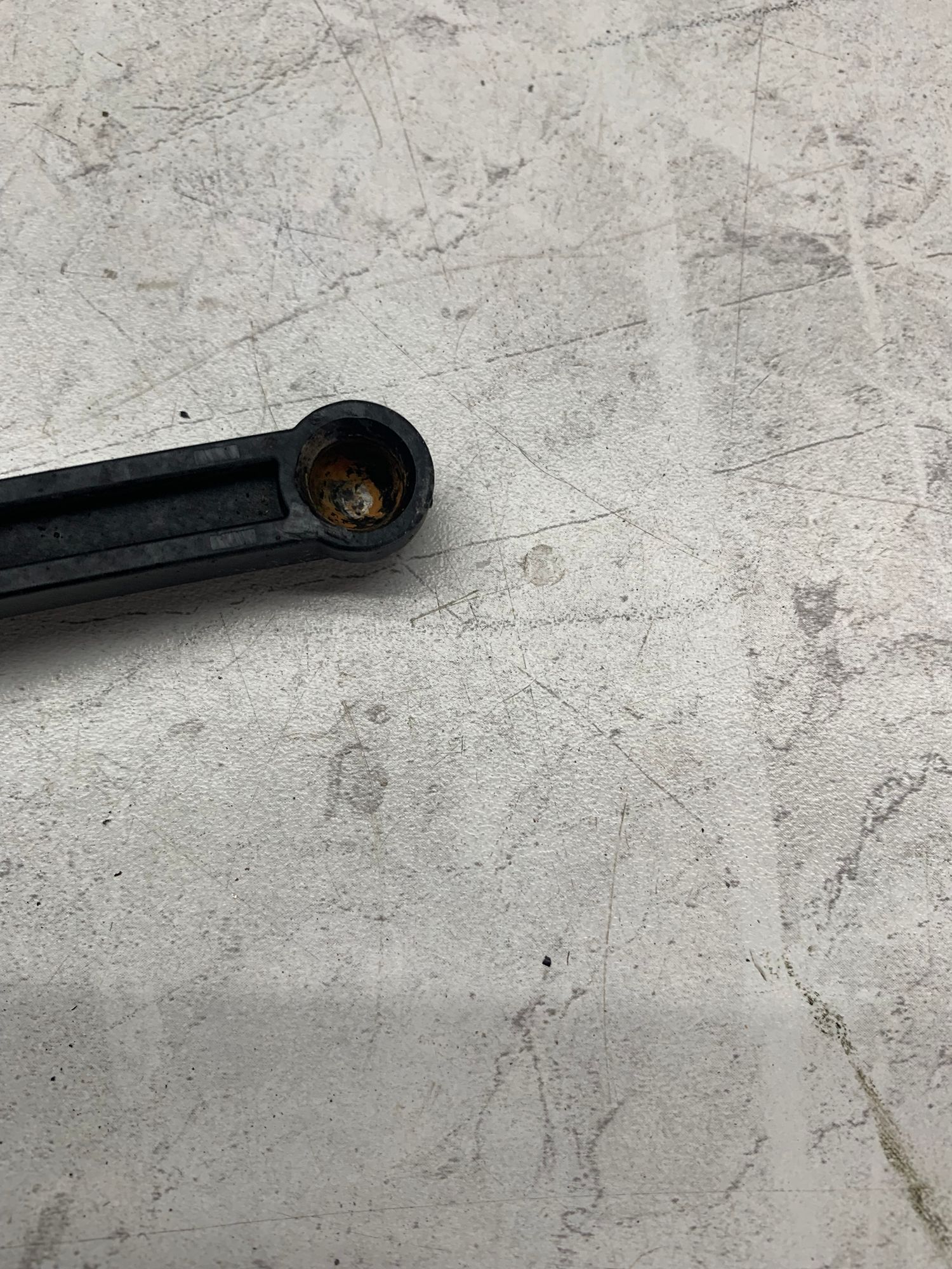 https://ycs.partsauto.market/partsauto-images/thmbs/userImages/6ab8ea4394fc0aced0b69382a3e61955/part/122b4132-7eb3-49e0-8711-a91a52df195a_1782132796474.jpg