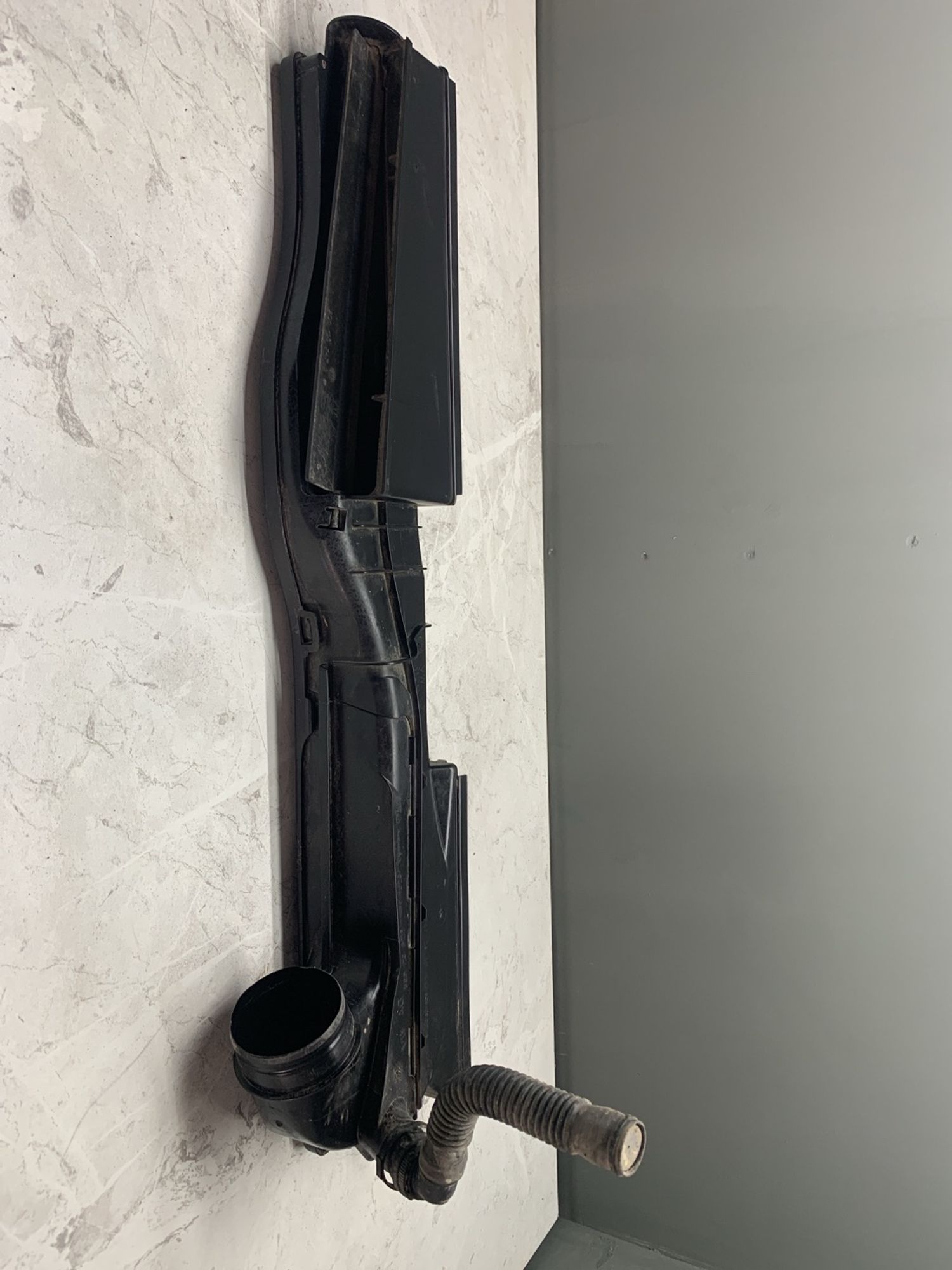 https://ycs.partsauto.market/partsauto-images/thmbs/userImages/6ab8ea4394fc0aced0b69382a3e61955/part/127c579e-b815-47aa-86c9-ecc9d34f1c46_1773923139524.jpg