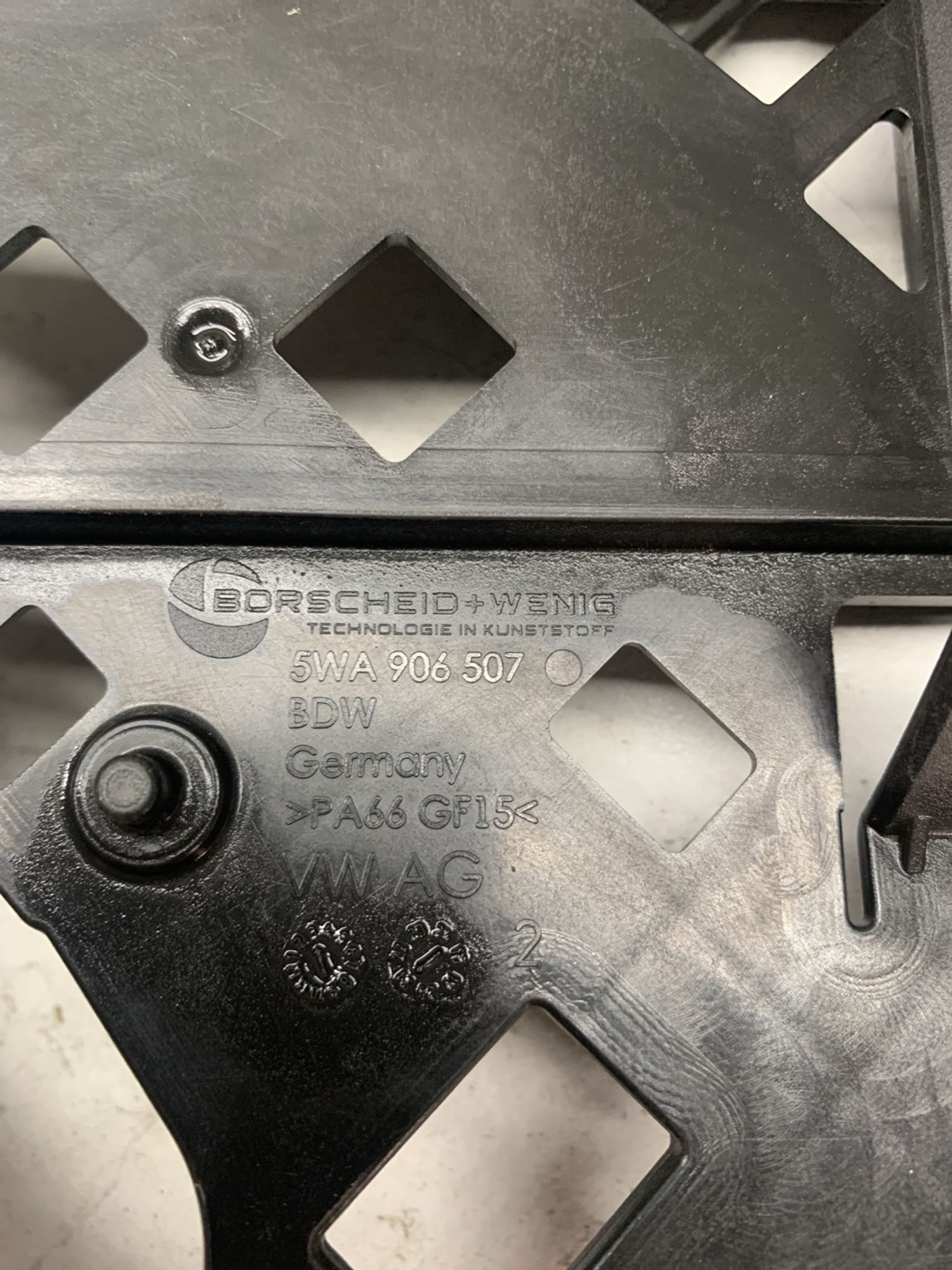 https://ycs.partsauto.market/partsauto-images/thmbs/userImages/6ab8ea4394fc0aced0b69382a3e61955/part/131d6791-6d3c-4583-b767-591f37764226_1774441988187.jpg