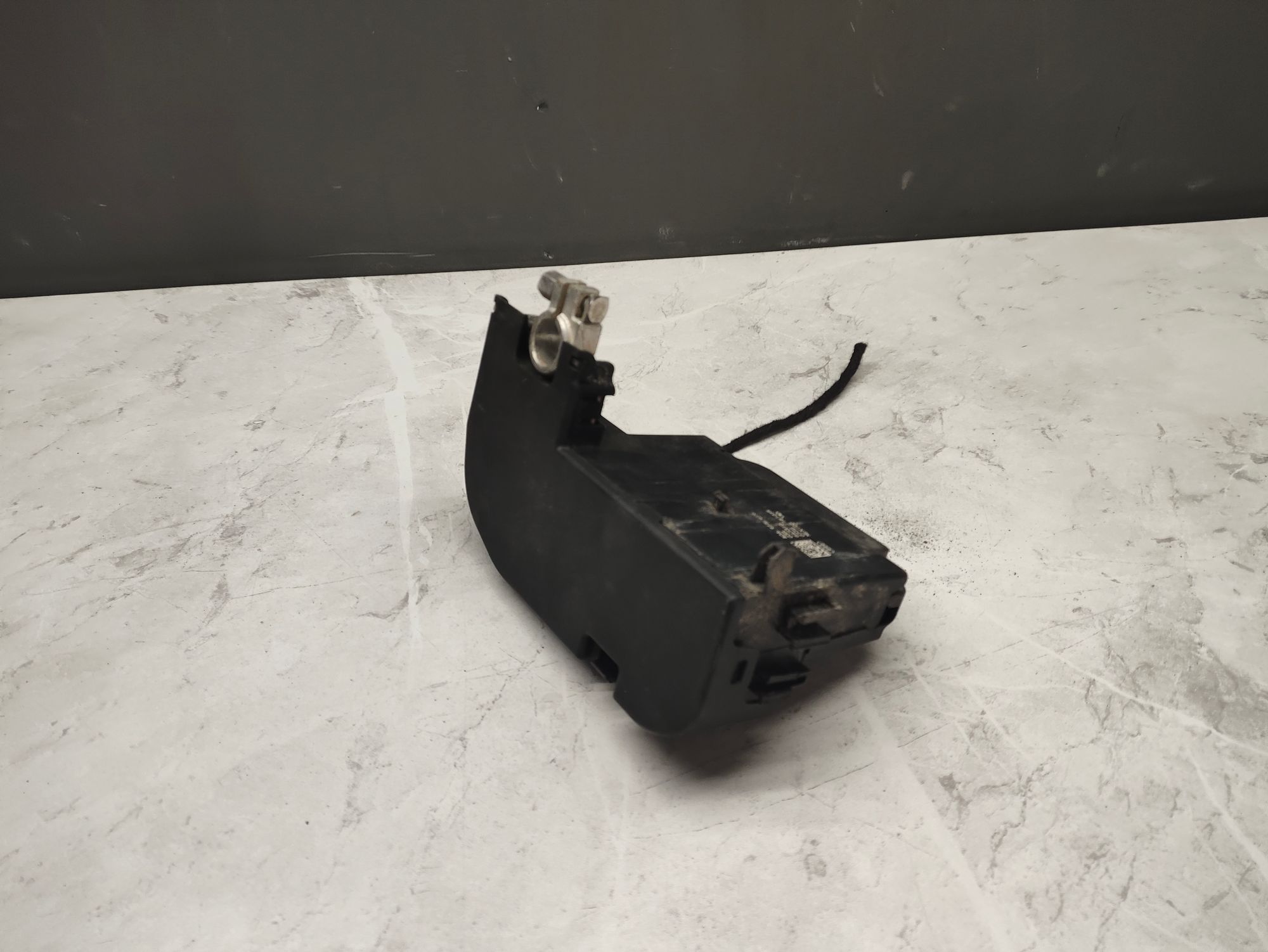 https://ycs.partsauto.market/partsauto-images/thmbs/userImages/6ab8ea4394fc0aced0b69382a3e61955/part/13b9d80c-993d-41bd-91aa-fbda23490456_1776771480445.jpg