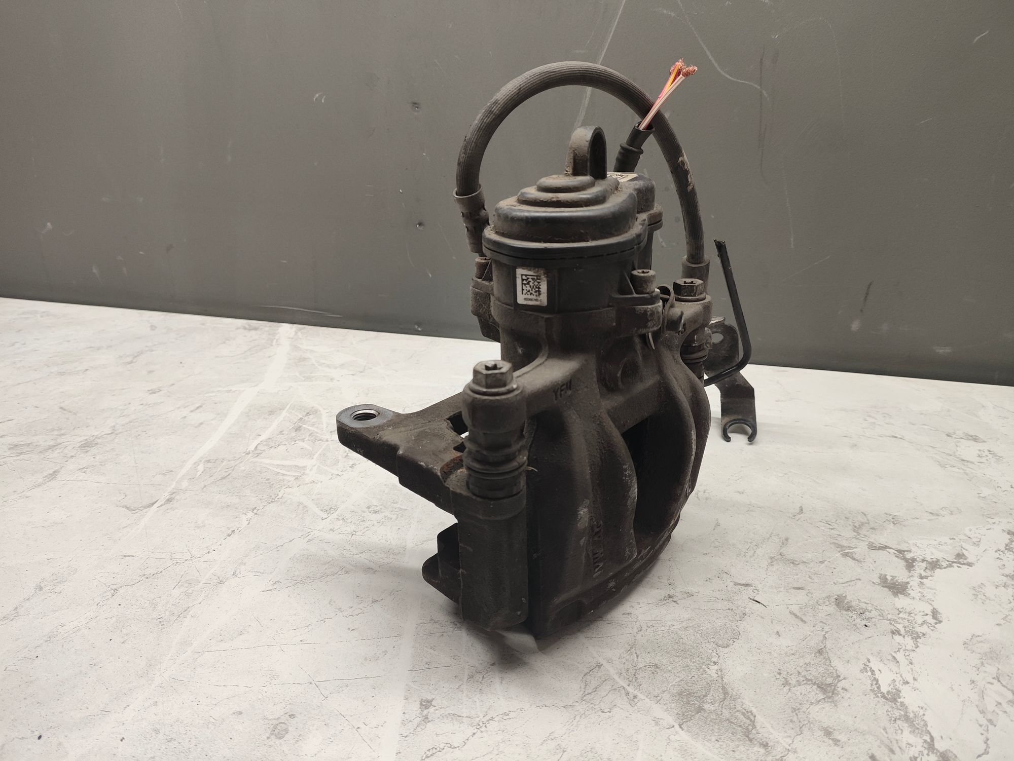 https://ycs.partsauto.market/partsauto-images/thmbs/userImages/6ab8ea4394fc0aced0b69382a3e61955/part/13bbfba9-686d-44b6-9cdf-a8b59daaa9f7_1776771916540.jpg