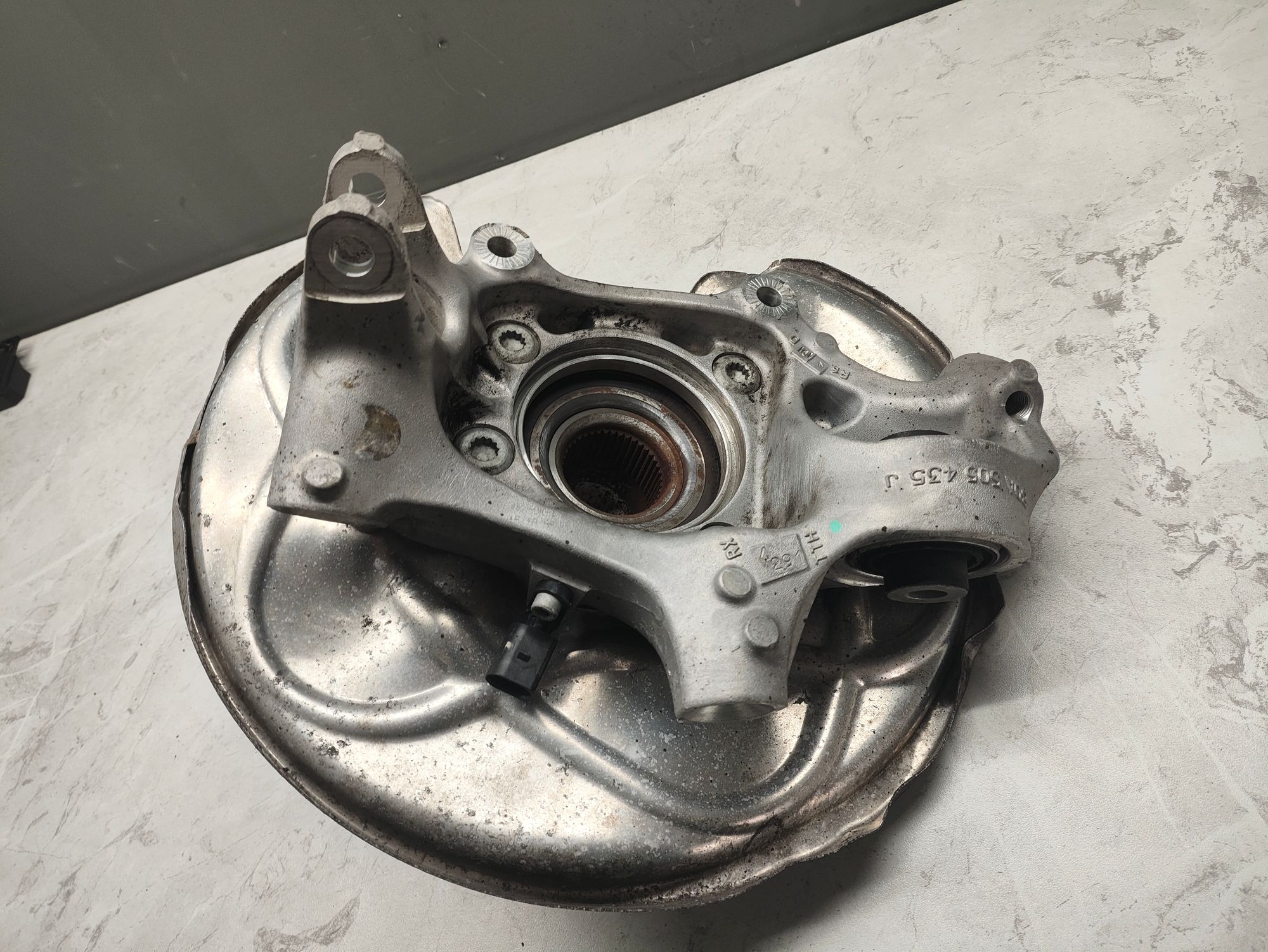https://ycs.partsauto.market/partsauto-images/thmbs/userImages/6ab8ea4394fc0aced0b69382a3e61955/part/151c03ea-2631-4938-b8ca-695906e3a8f8_1776503810092.jpg