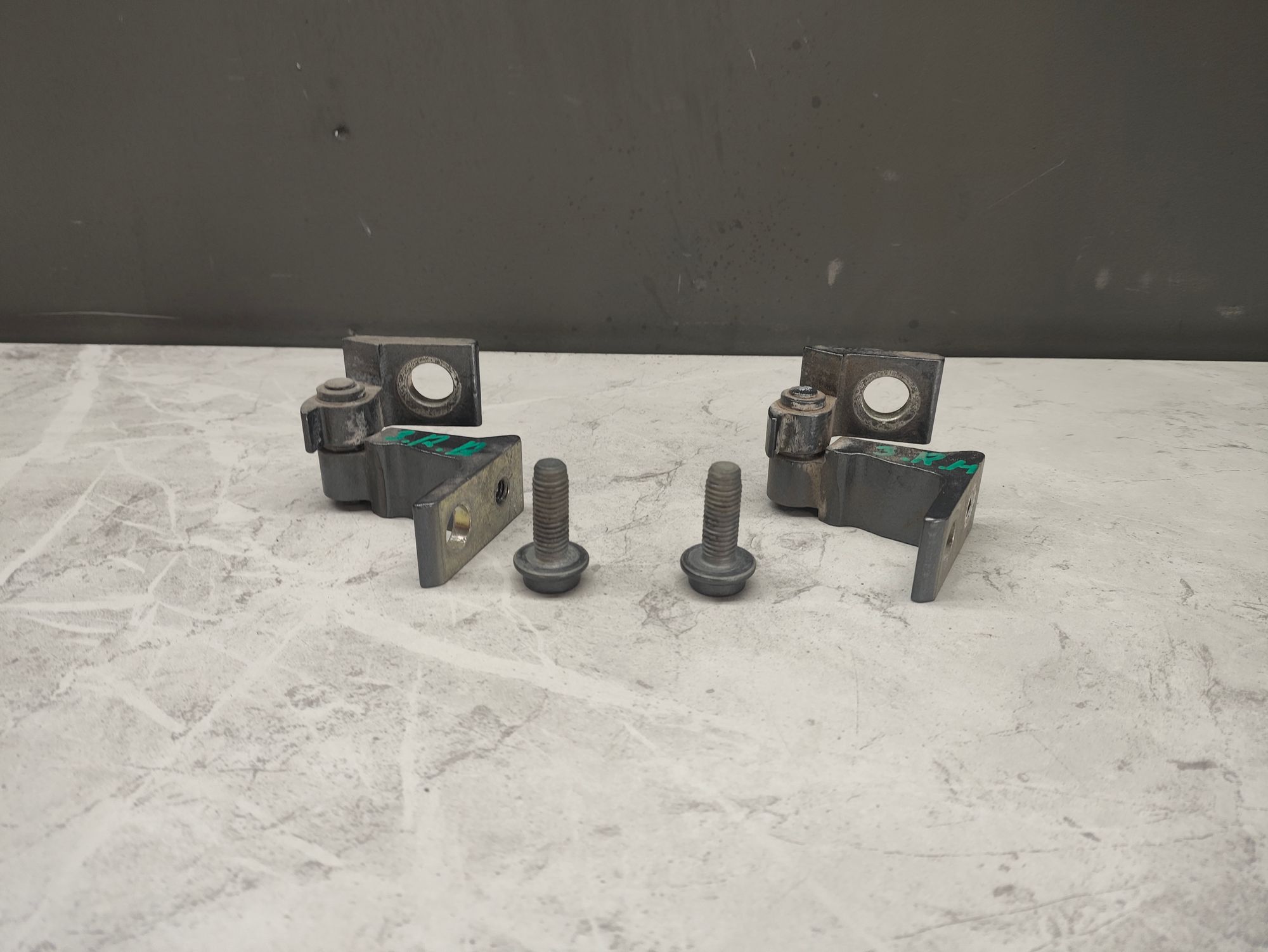 https://ycs.partsauto.market/partsauto-images/thmbs/userImages/6ab8ea4394fc0aced0b69382a3e61955/part/156c22d3-57a4-4a52-88fc-a45c01d1b068_1776264502138.jpg