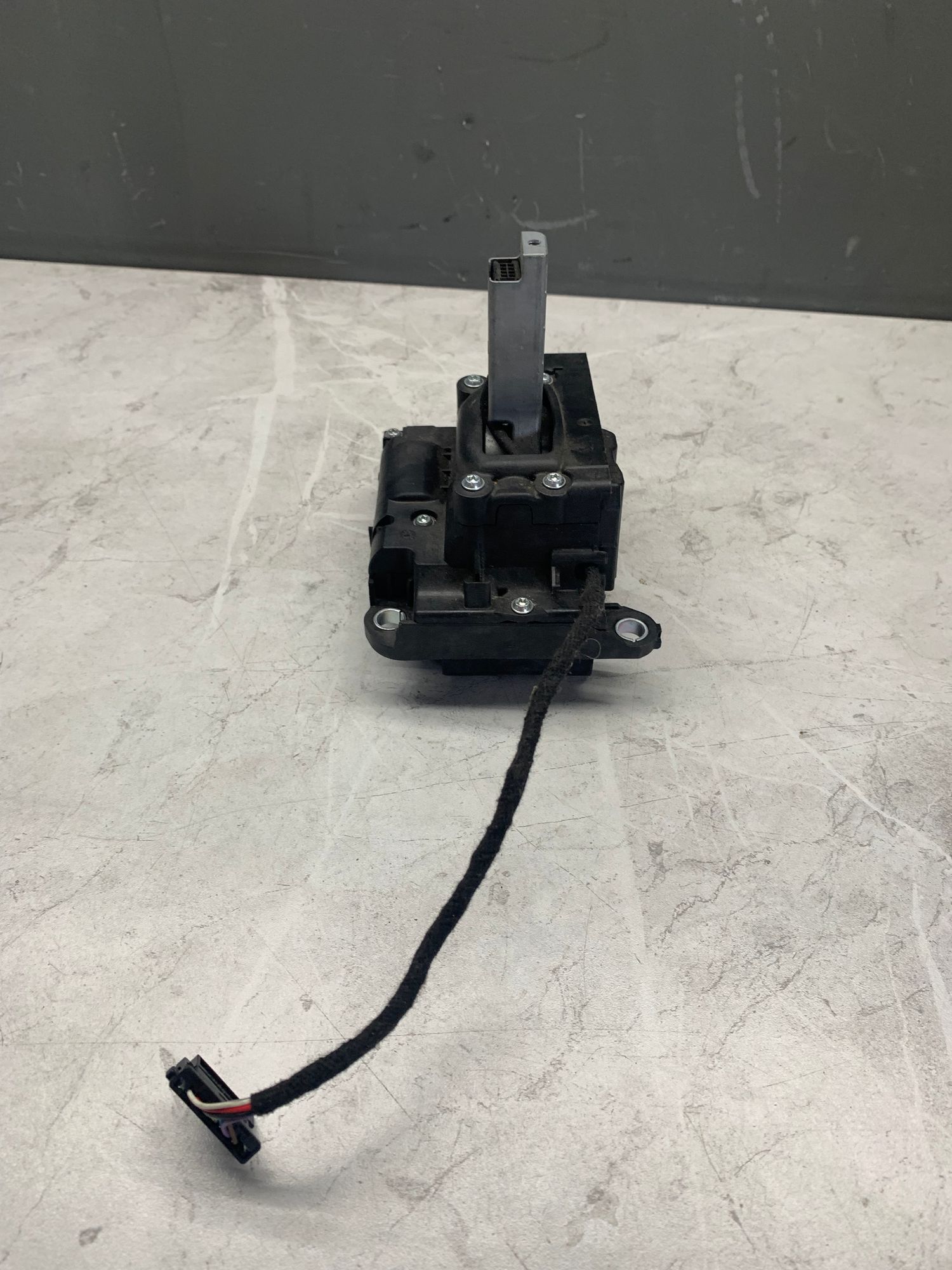 https://ycs.partsauto.market/partsauto-images/thmbs/userImages/6ab8ea4394fc0aced0b69382a3e61955/part/16332891-4baf-42e2-88c7-ea65fd1eb5f7_1782131553509.jpg