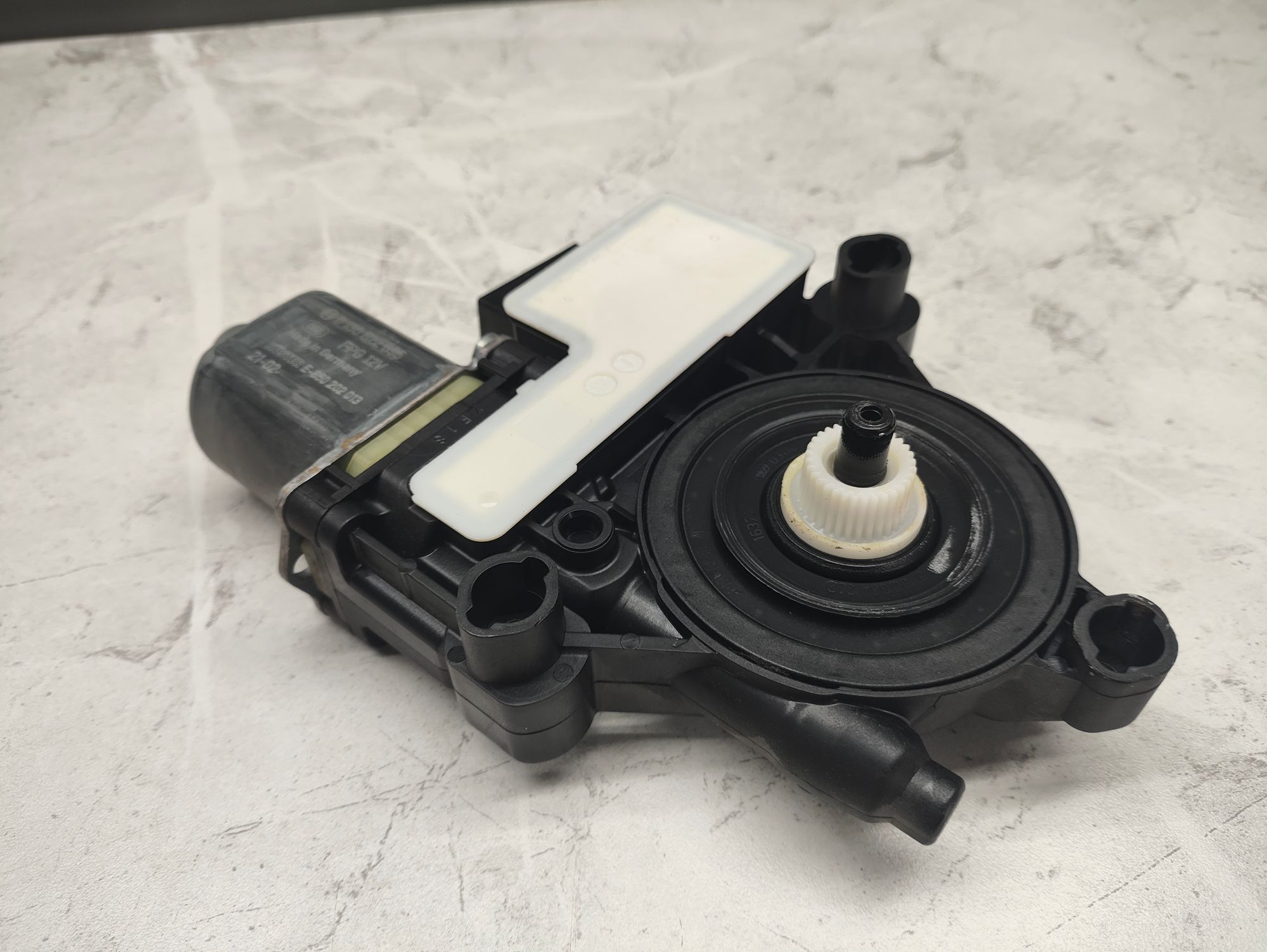 https://ycs.partsauto.market/partsauto-images/thmbs/userImages/6ab8ea4394fc0aced0b69382a3e61955/part/164ddac6-35c6-43c4-906a-e5638e2ada25_1776171618022.jpg
