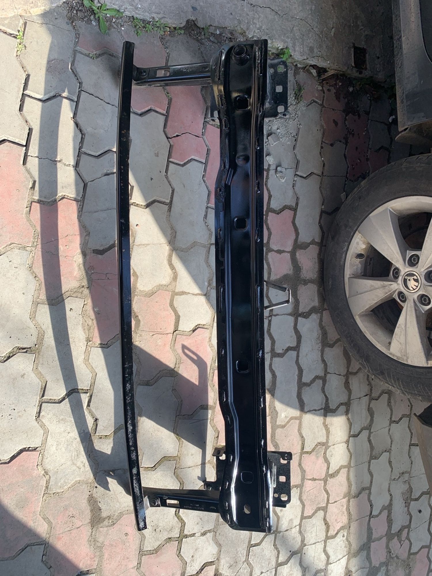 https://ycs.partsauto.market/partsauto-images/thmbs/userImages/6ab8ea4394fc0aced0b69382a3e61955/part/189957ed-fc7e-4e53-afb0-9b334ad8e58b_1773751032054.jpg