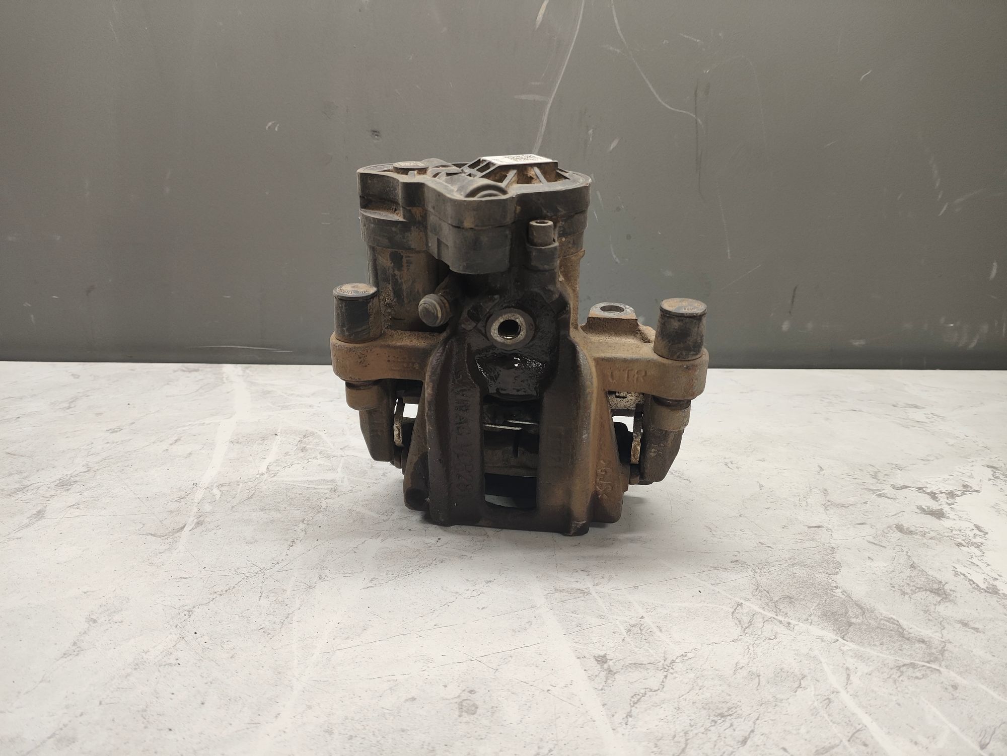 https://ycs.partsauto.market/partsauto-images/thmbs/userImages/6ab8ea4394fc0aced0b69382a3e61955/part/1a5c9687-b4c9-49df-ab4f-837380df8f67_1776772112389.jpg