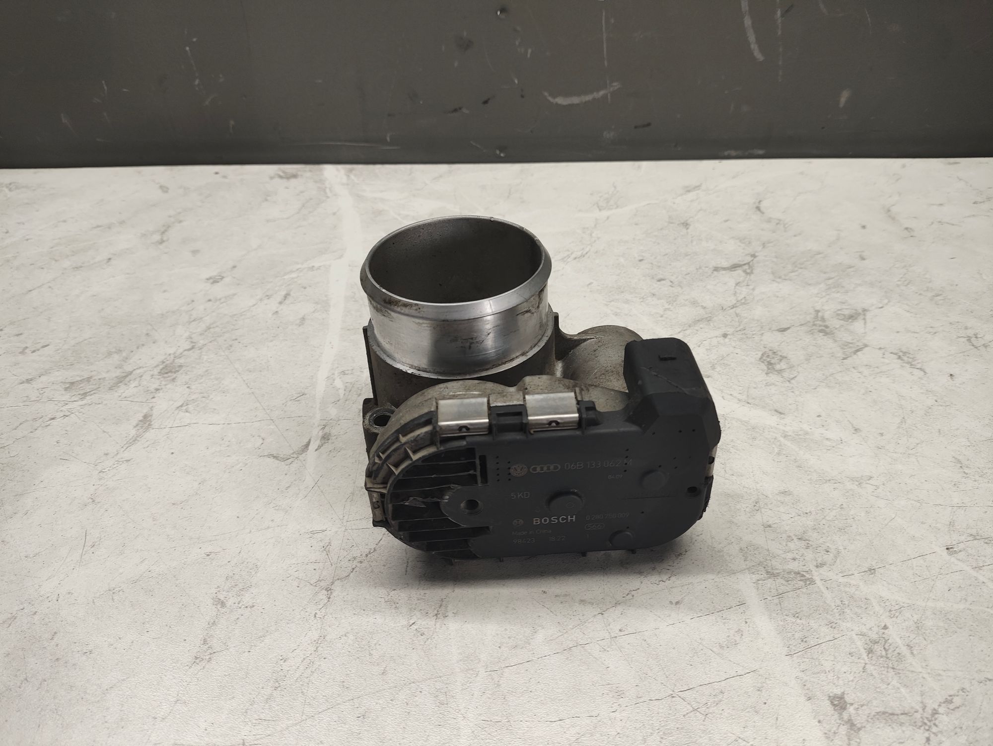 https://ycs.partsauto.market/partsauto-images/thmbs/userImages/6ab8ea4394fc0aced0b69382a3e61955/part/2494aacf-08d9-4ce3-afa3-8fb5df77b5cf_1780920941207.jpg