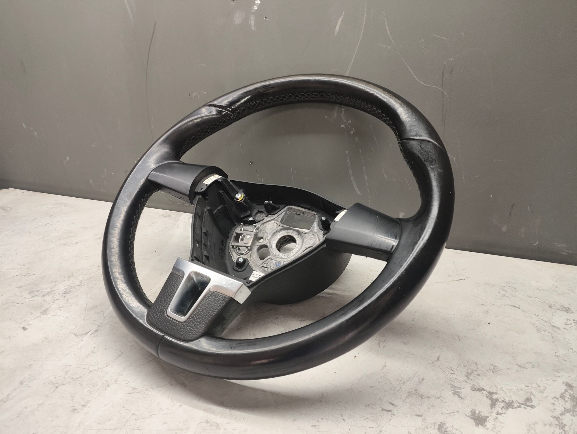 https://ycs.partsauto.market/partsauto-images/thmbs/userImages/6ab8ea4394fc0aced0b69382a3e61955/part/27495862-6d97-45ec-9dd0-66b696fdbca5_1778926850320.jpg