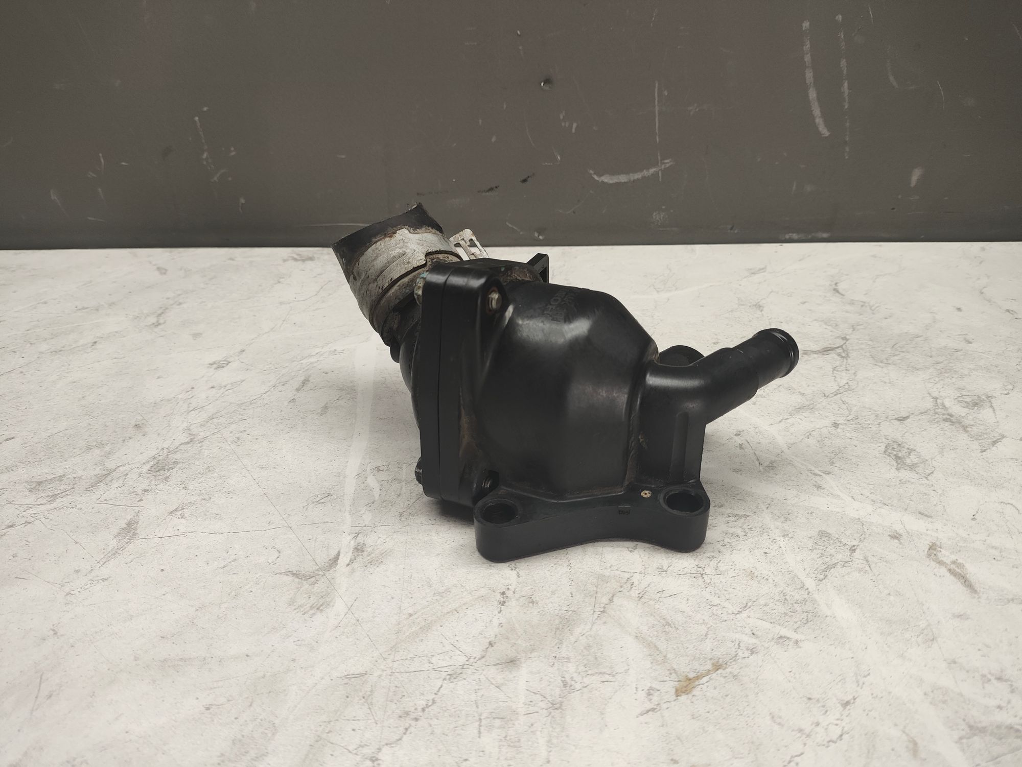 https://ycs.partsauto.market/partsauto-images/thmbs/userImages/6ab8ea4394fc0aced0b69382a3e61955/part/2b60465e-0d96-4a69-a409-ece96b67d011_1778506269310.jpg