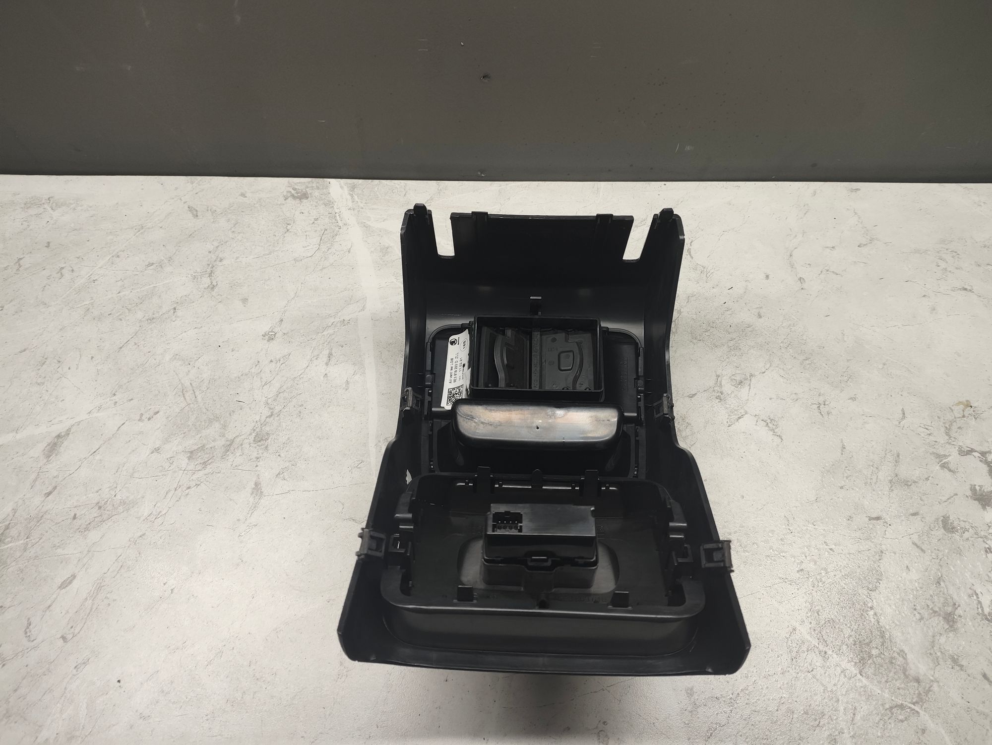https://ycs.partsauto.market/partsauto-images/thmbs/userImages/6ab8ea4394fc0aced0b69382a3e61955/part/2c191658-22df-4439-834f-7dc37efe308c_1775557349925.jpg