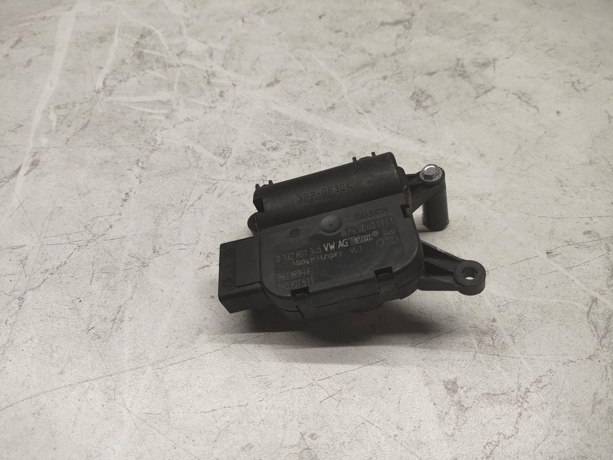 https://ycs.partsauto.market/partsauto-images/thmbs/userImages/6ab8ea4394fc0aced0b69382a3e61955/part/2d80252f-60d9-4ecb-909a-cd4c78663bc4_1781006809339.jpg