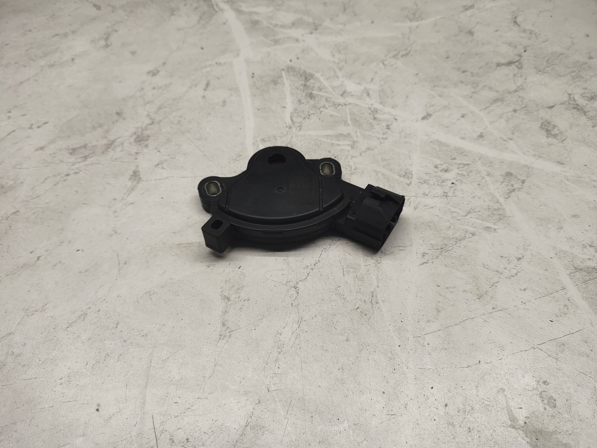 https://ycs.partsauto.market/partsauto-images/thmbs/userImages/6ab8ea4394fc0aced0b69382a3e61955/part/2f04b324-5967-4591-b5fd-26f416047dea_1778241699281.jpg
