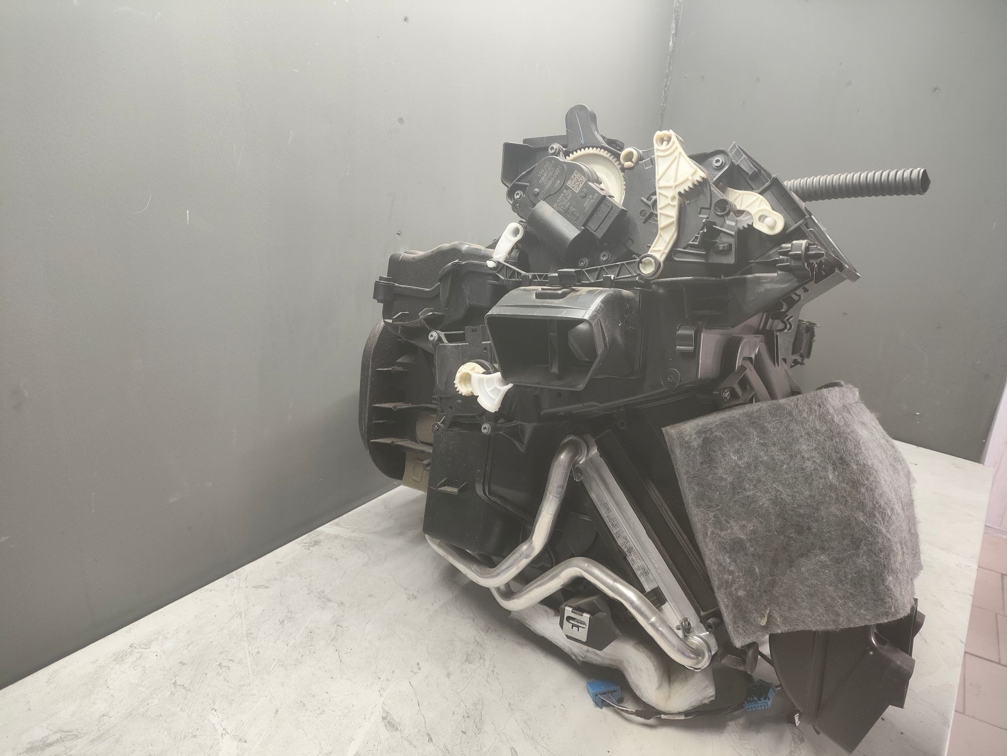 https://ycs.partsauto.market/partsauto-images/thmbs/userImages/6ab8ea4394fc0aced0b69382a3e61955/part/30eadeb7-a1b5-4c9c-82ab-ec92bb8b6c7b_1776087346344.jpg