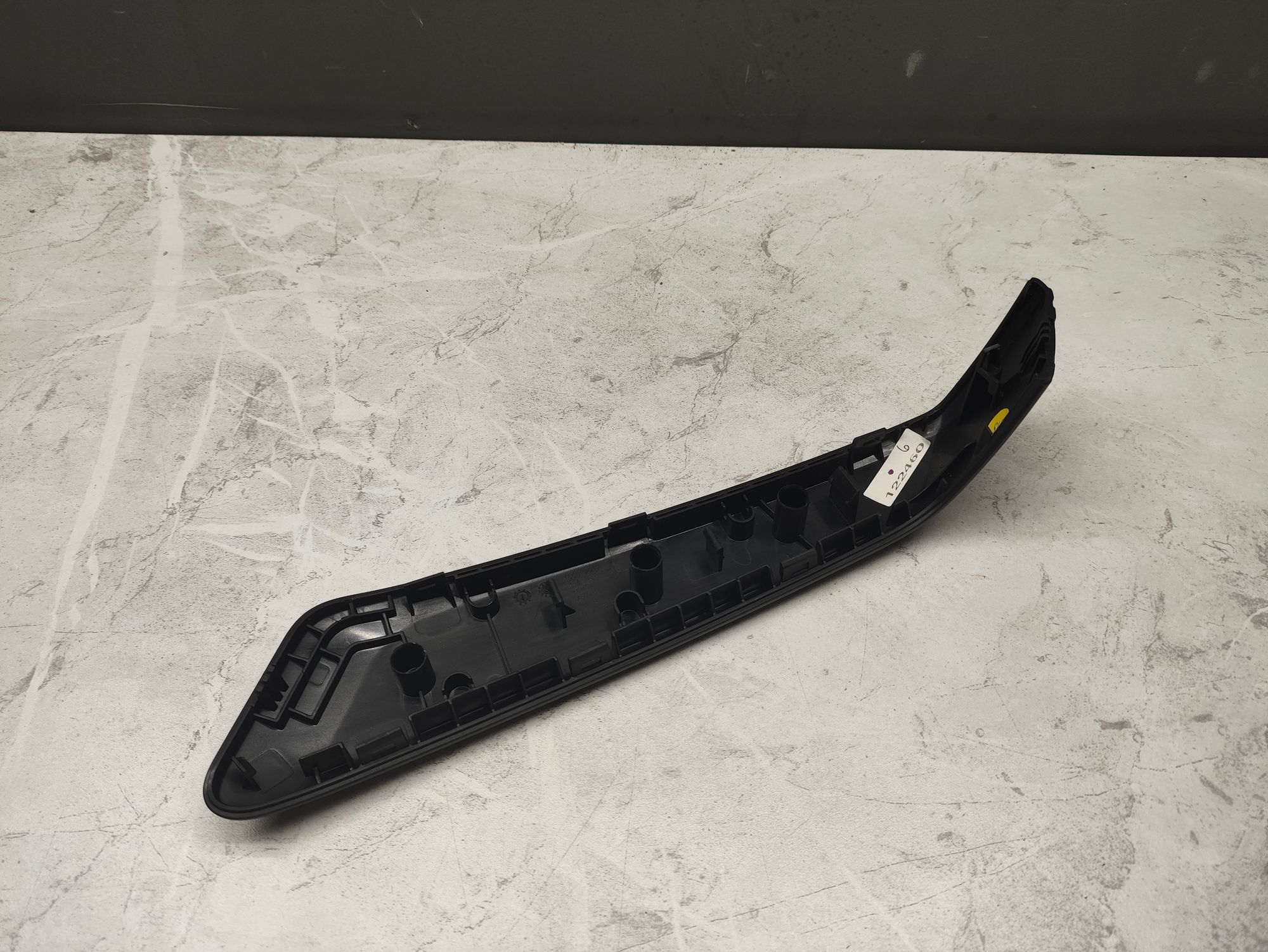 https://ycs.partsauto.market/partsauto-images/thmbs/userImages/6ab8ea4394fc0aced0b69382a3e61955/part/34483384-e948-48c8-bc86-1837d8fb802a_1776504280570.jpg