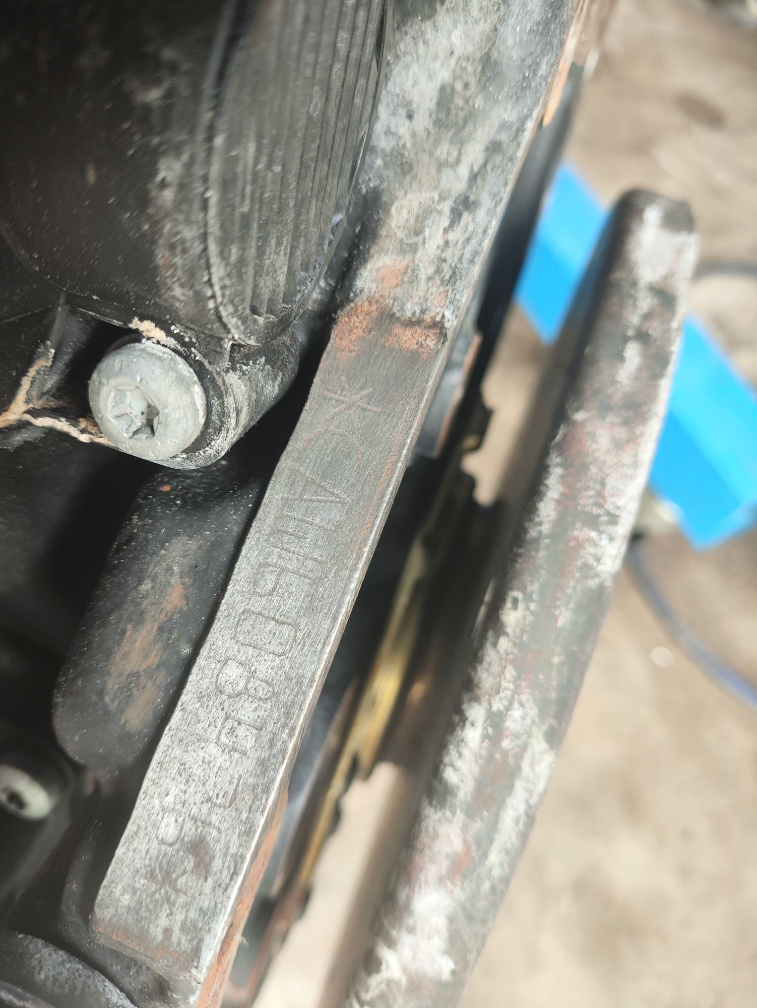 https://ycs.partsauto.market/partsauto-images/thmbs/userImages/6ab8ea4394fc0aced0b69382a3e61955/part/370a78ca-a4ba-4481-b0a2-106dff20b758_1779094484233.jpg