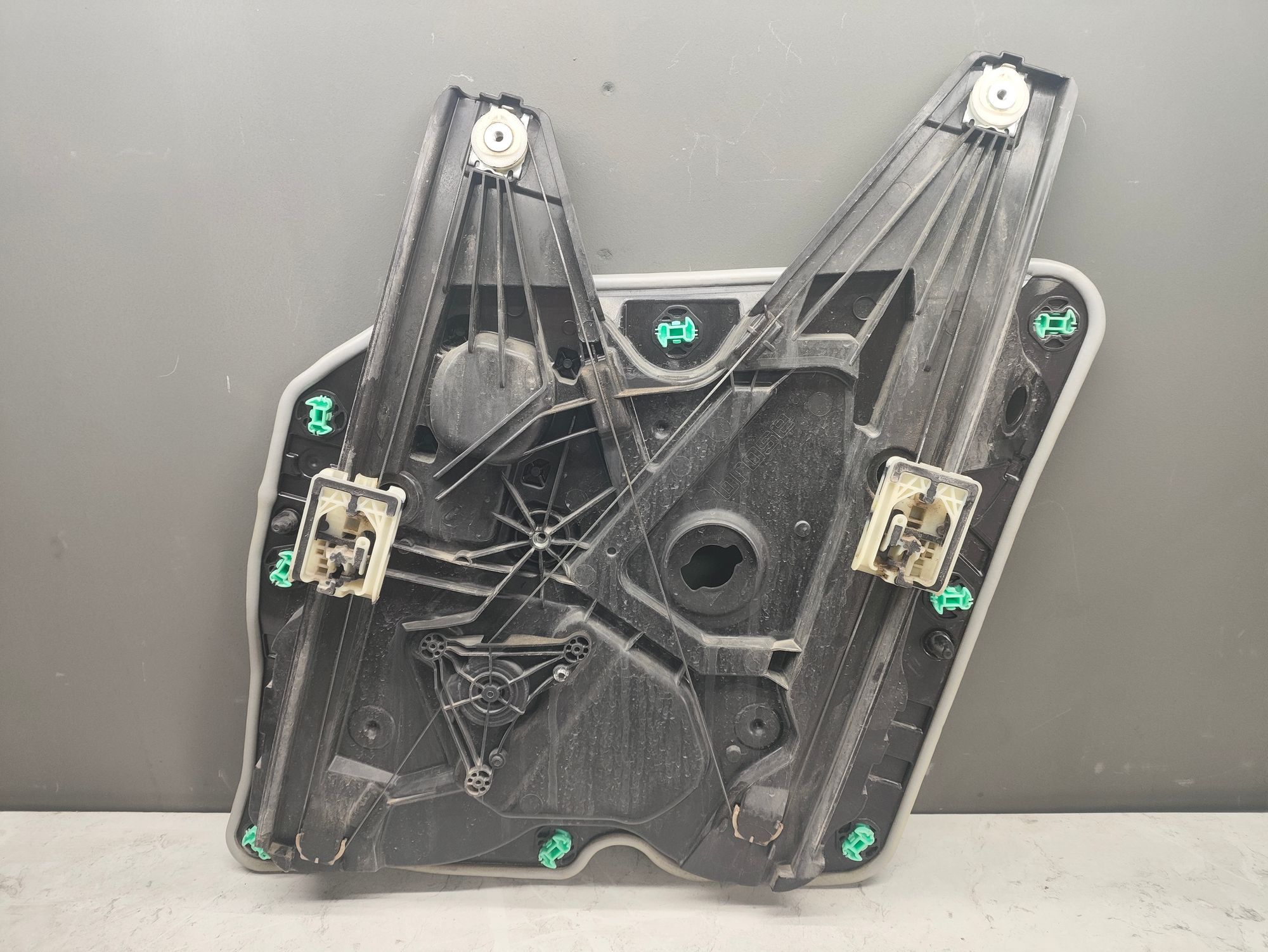 https://ycs.partsauto.market/partsauto-images/thmbs/userImages/6ab8ea4394fc0aced0b69382a3e61955/part/371b744a-3e5f-42d9-9fda-b687c5e5fe87_1776174264012.jpg