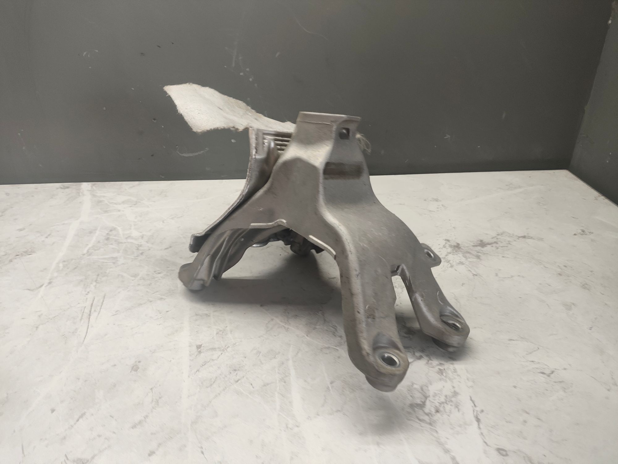 https://ycs.partsauto.market/partsauto-images/thmbs/userImages/6ab8ea4394fc0aced0b69382a3e61955/part/3730be02-b6e1-4709-8dc2-dbe62e8e854d_1785582002437.jpg