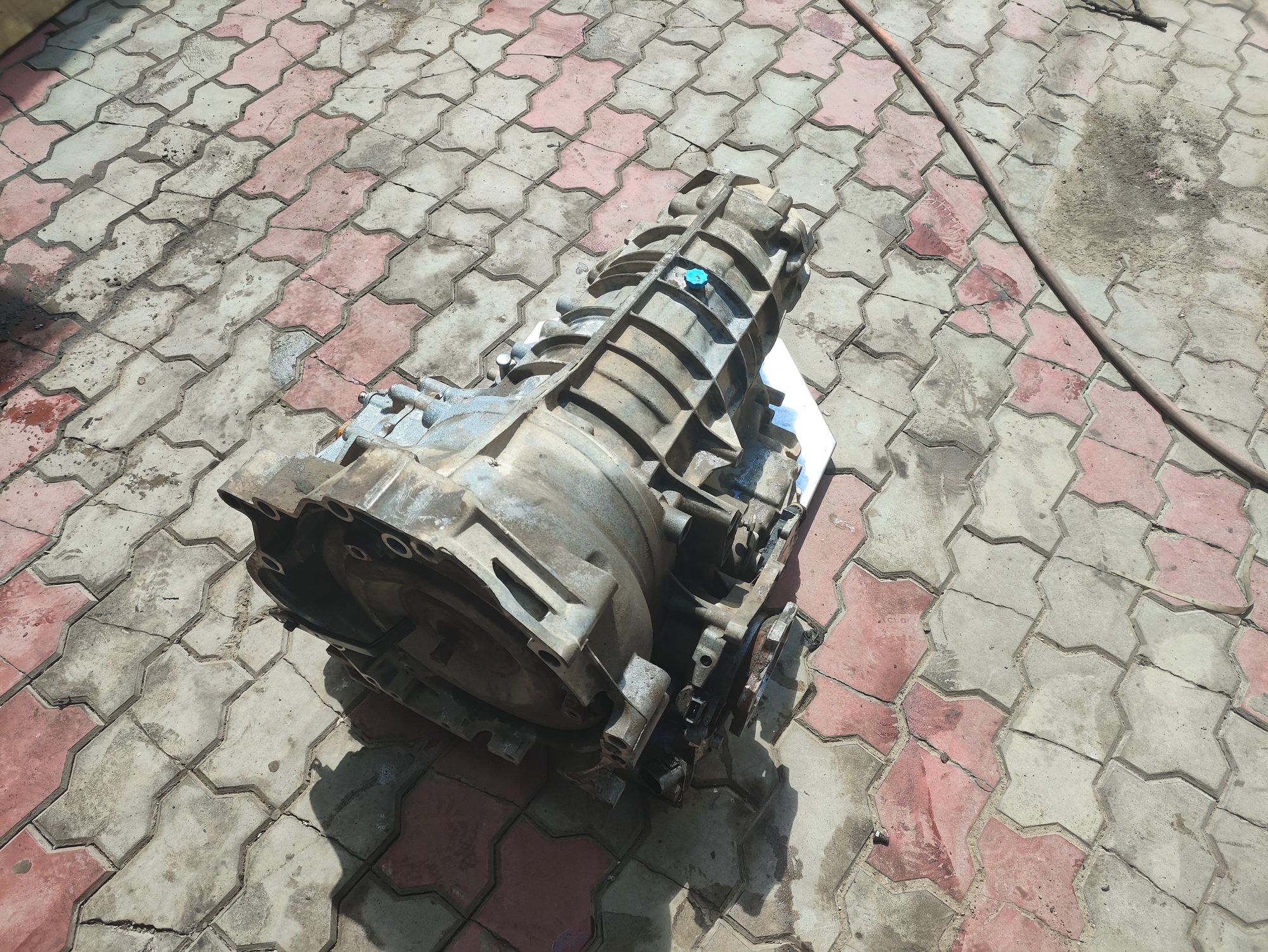 https://ycs.partsauto.market/partsauto-images/thmbs/userImages/6ab8ea4394fc0aced0b69382a3e61955/part/38a79d0a-f0de-4f9b-95cc-cb04c8e2060e_1780919615323.jpg