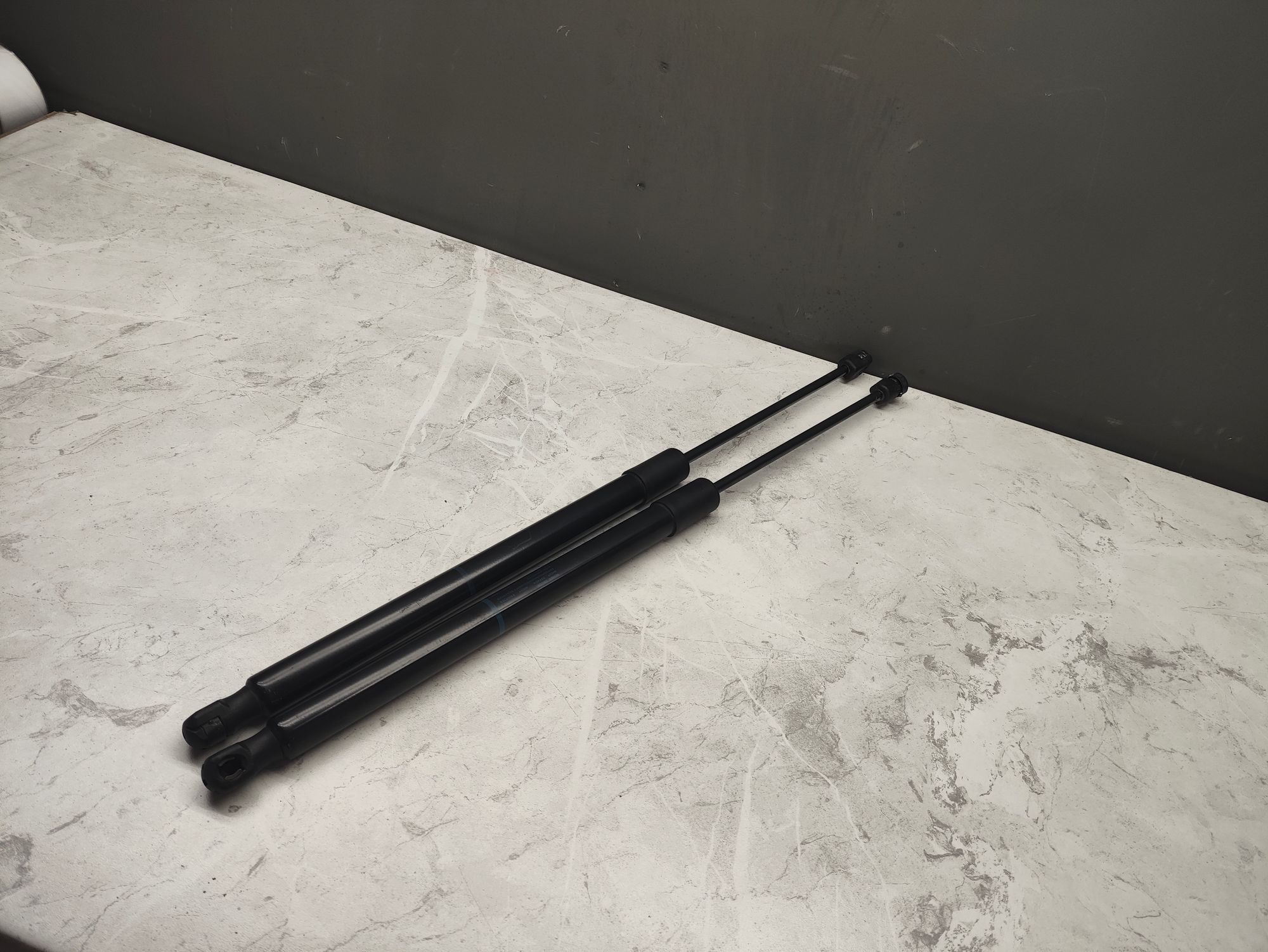 https://ycs.partsauto.market/partsauto-images/thmbs/userImages/6ab8ea4394fc0aced0b69382a3e61955/part/38e3c69a-10ca-4117-9e6f-e088121e10a1_1776172994273.jpg