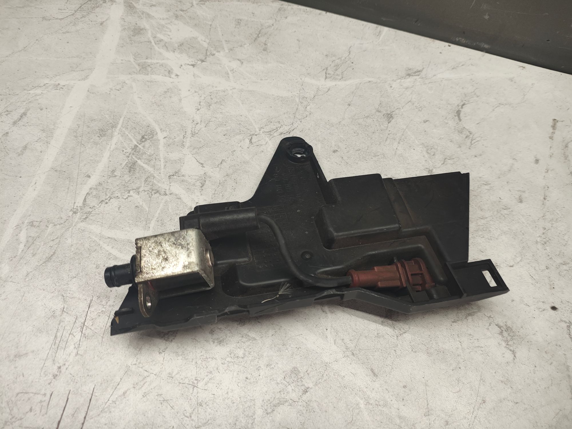 https://ycs.partsauto.market/partsauto-images/thmbs/userImages/6ab8ea4394fc0aced0b69382a3e61955/part/39871244-535d-42c3-b2f0-25d7e92d1e64_1784119101952.jpg